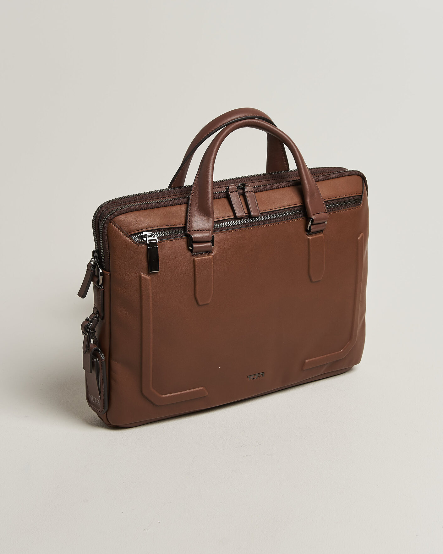 Hombres | Bolsos | TUMI | Harrison Sycamore Slim Leather Brief Cognac Bombe