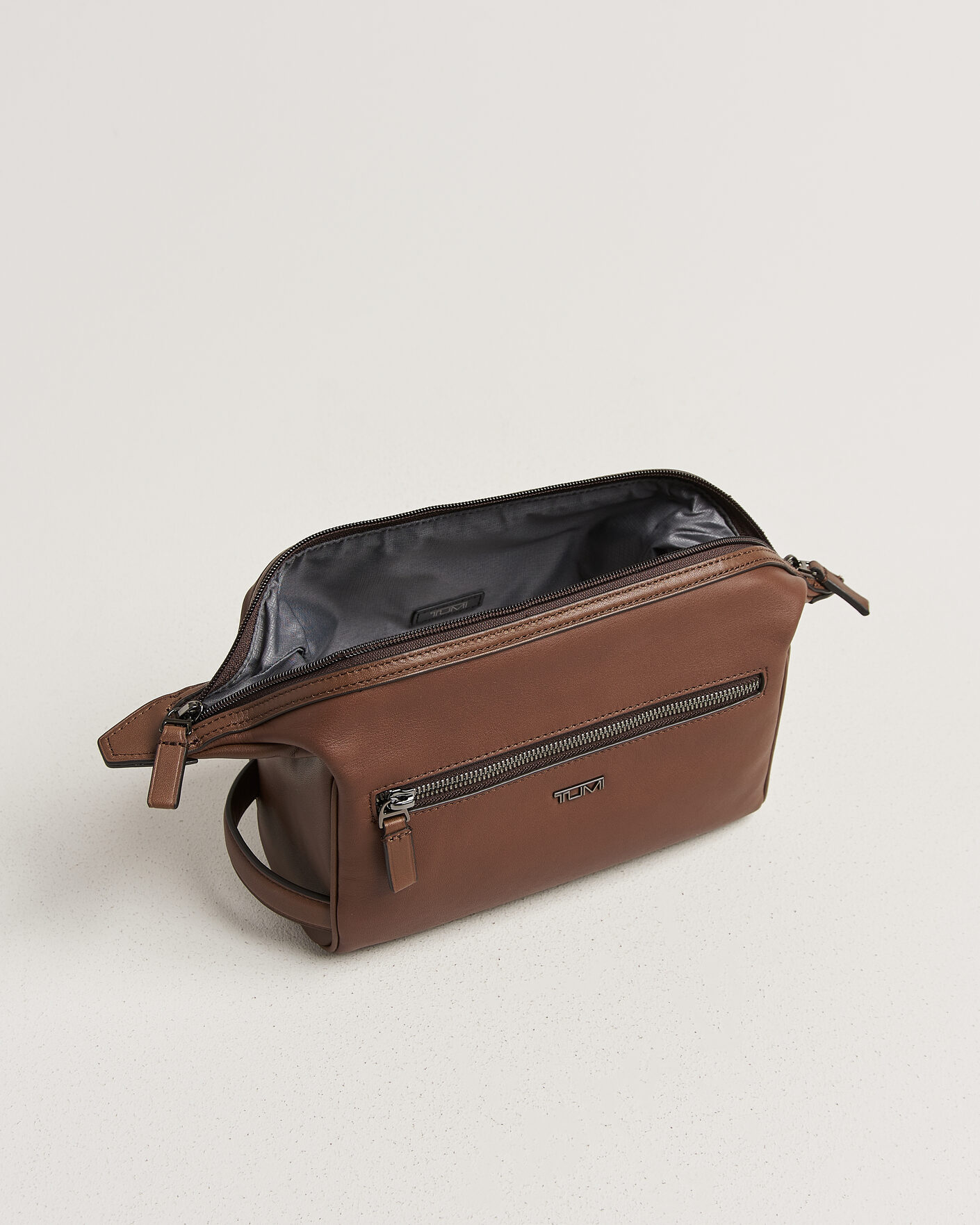Hombres | Bolsos | TUMI | Framed Travel Kit Cognac