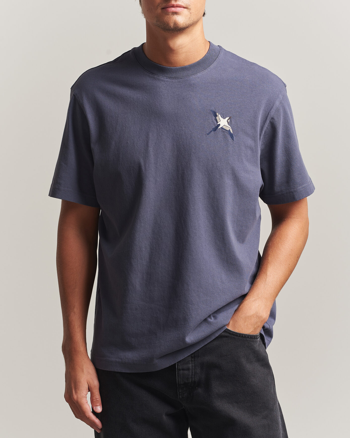 Hombres | Camisetas | Axel Arigato | Micro Bee Birt T-Shirt Smoke Grey