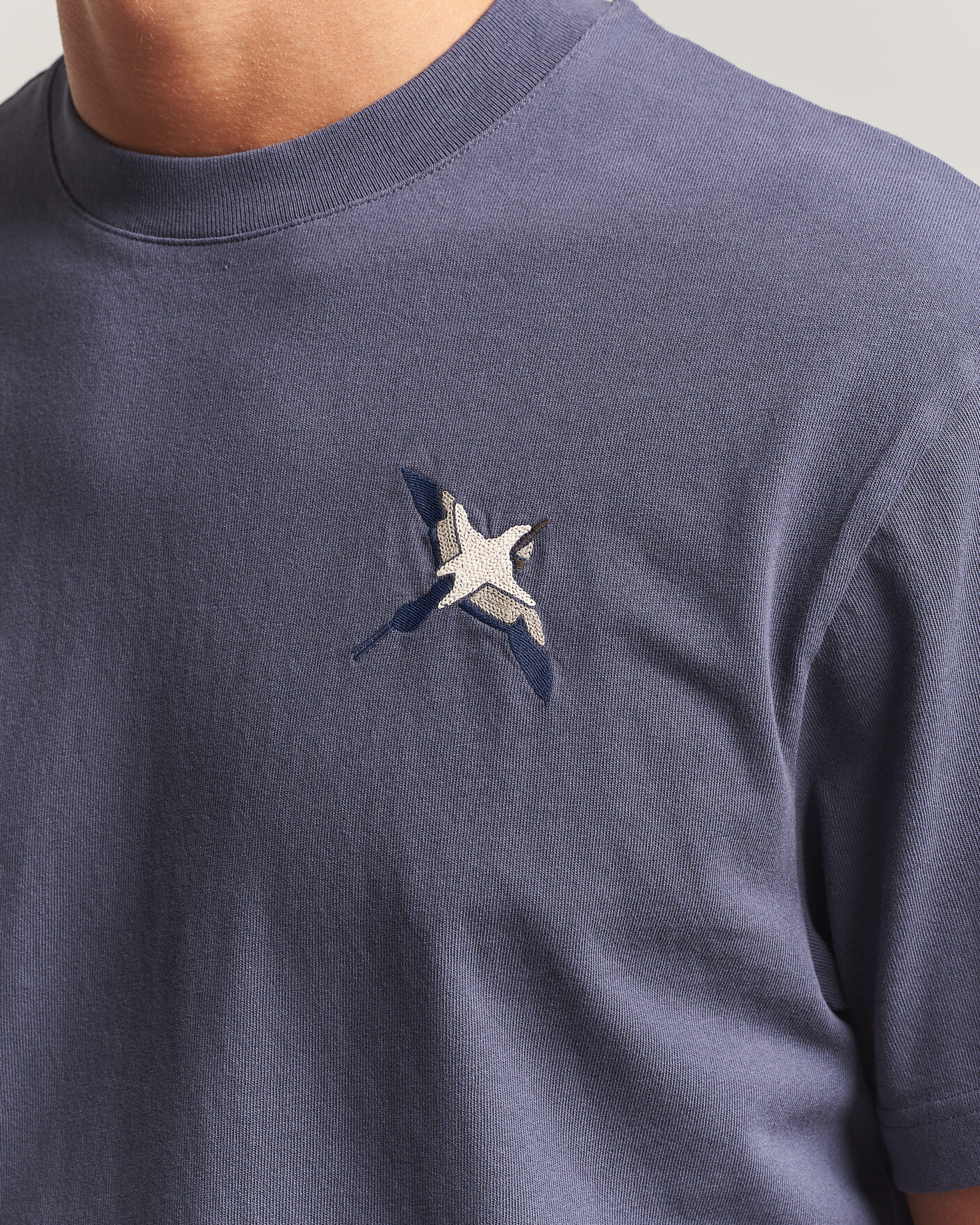 Hombres | Camisetas | Axel Arigato | Micro Bee Birt T-Shirt Smoke Grey