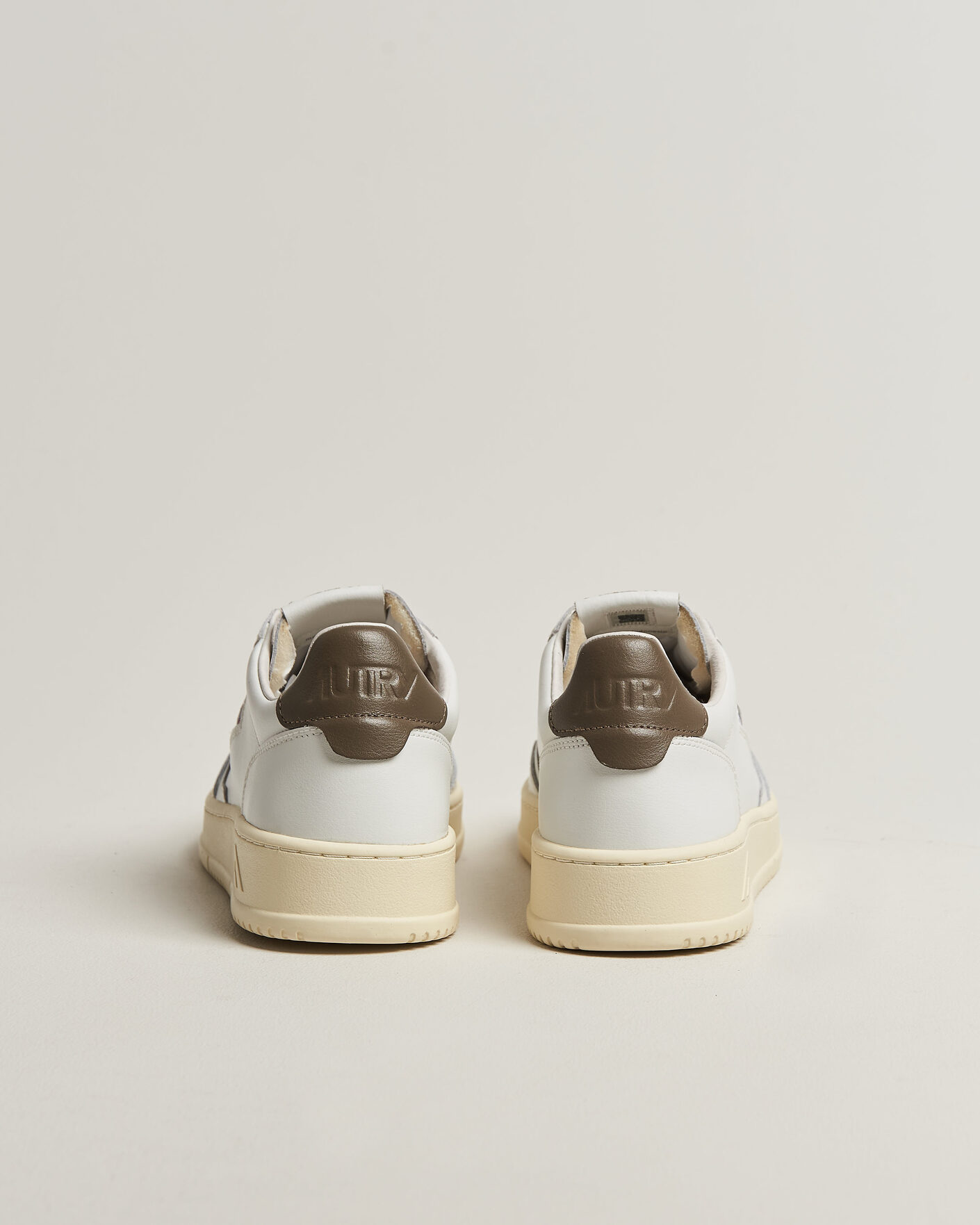 Hombres | Zapatillas | Autry | Medalist Low Sneaker White/Chocolate