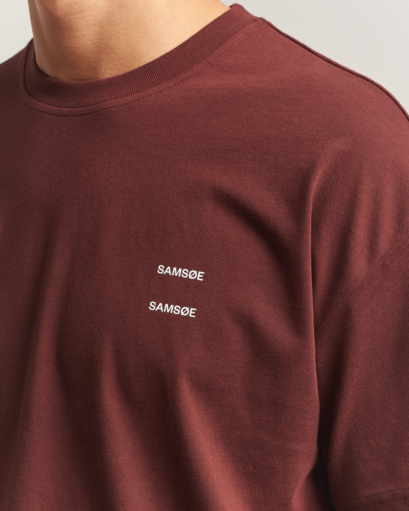 Hombres | Camisetas | Samsøe Samsøe | Joel Organic Cotton T-Shirt Bitter Chocolate