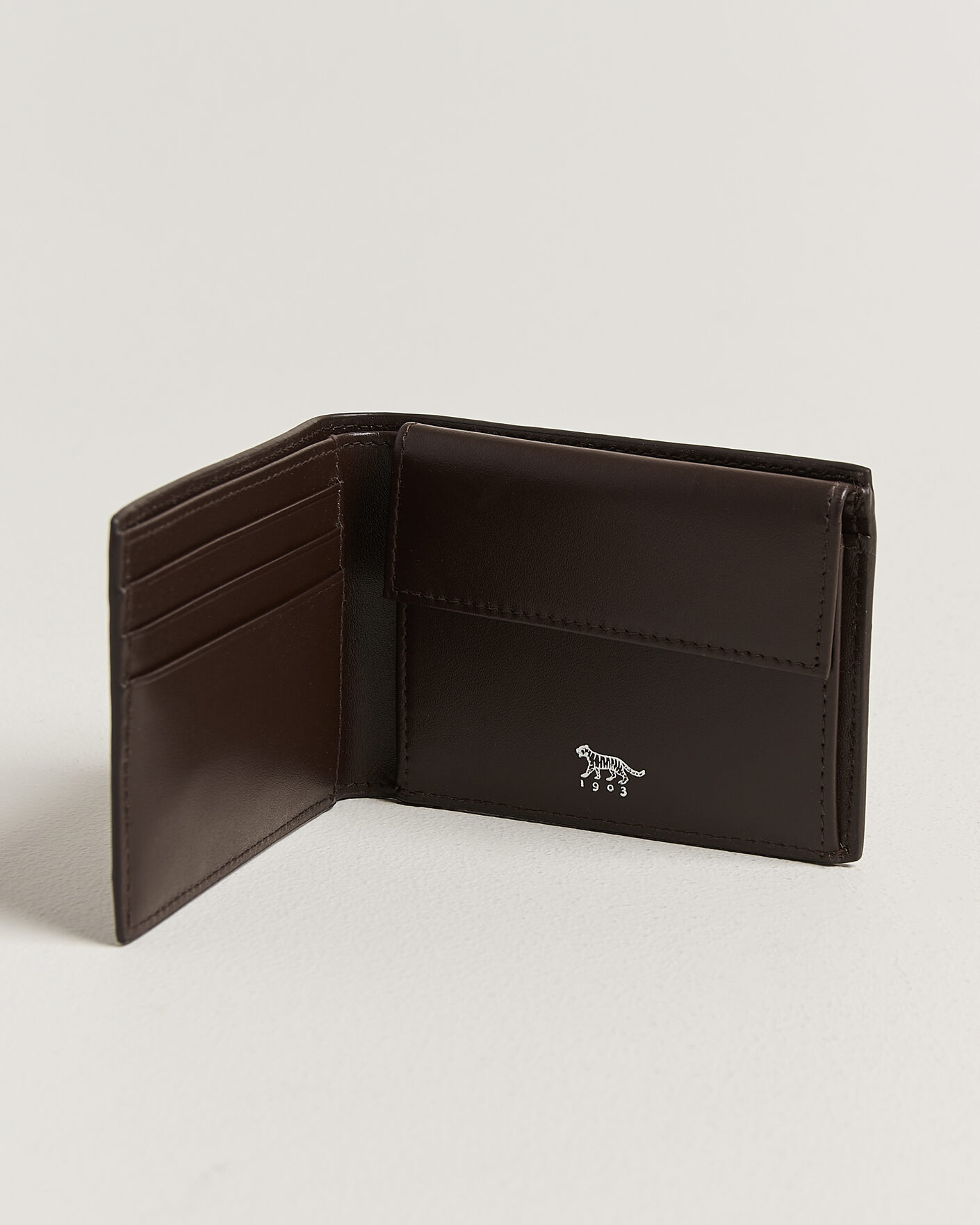 Hombres | Billeteras | Tiger of Sweden | Wivalius Leather Wallet Dark Brown