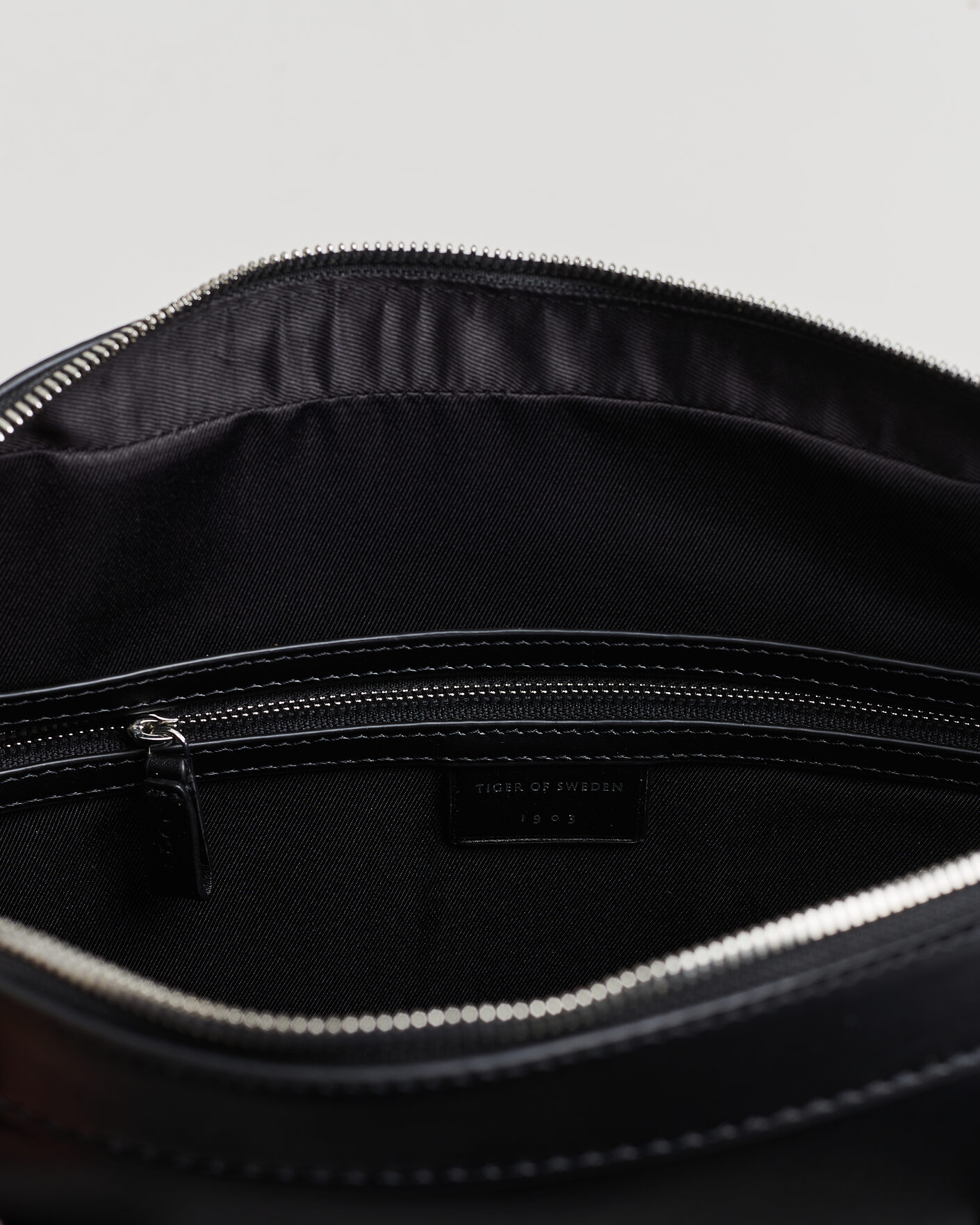 Hombres | Bolsos | Tiger of Sweden | Bosun Smooth Leather Briefcase Black