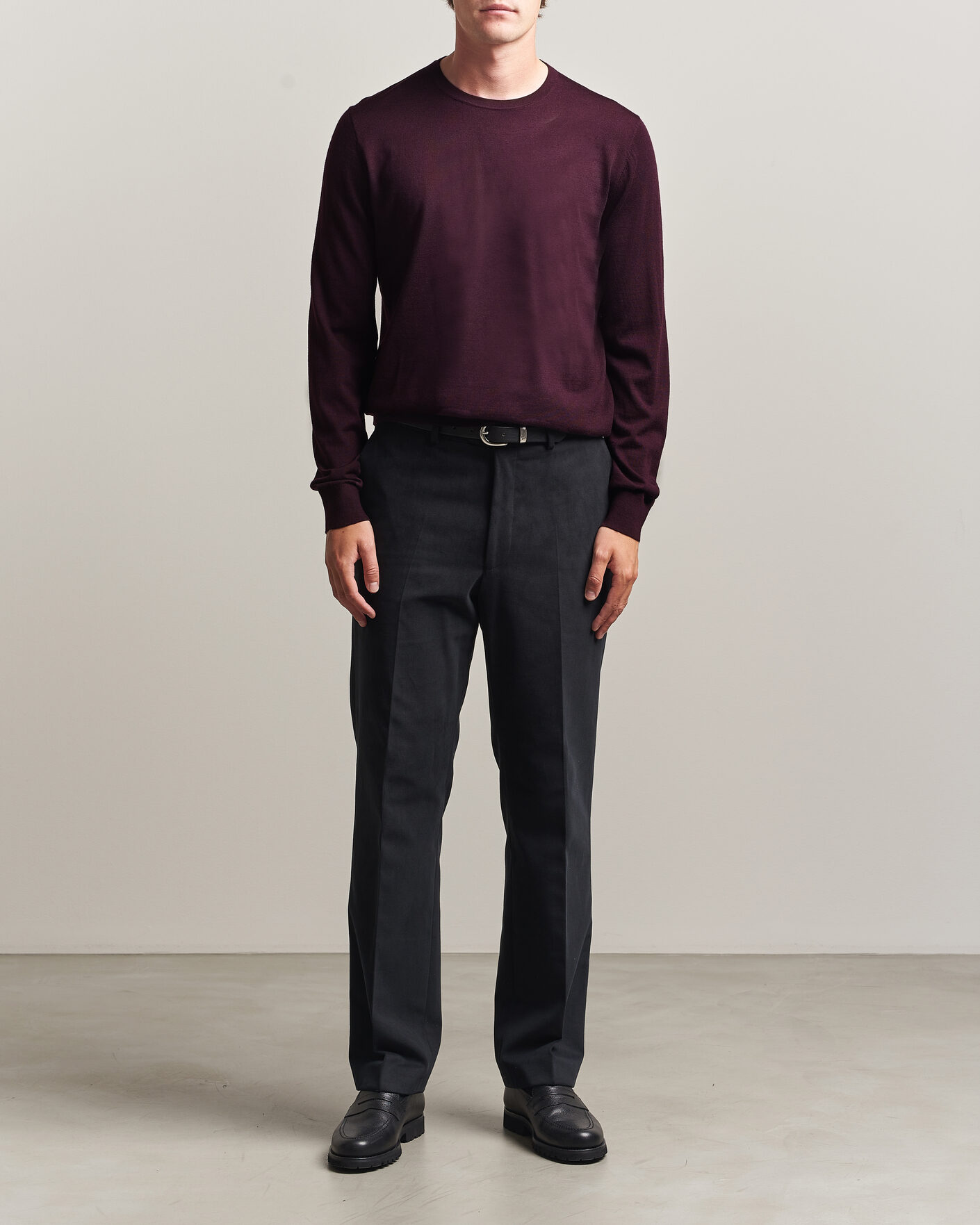 Hombres | Jerséis y prendas de punto | Tiger of Sweden | Connor Extra Fine Merino Crew Neck Pullover Aubergine