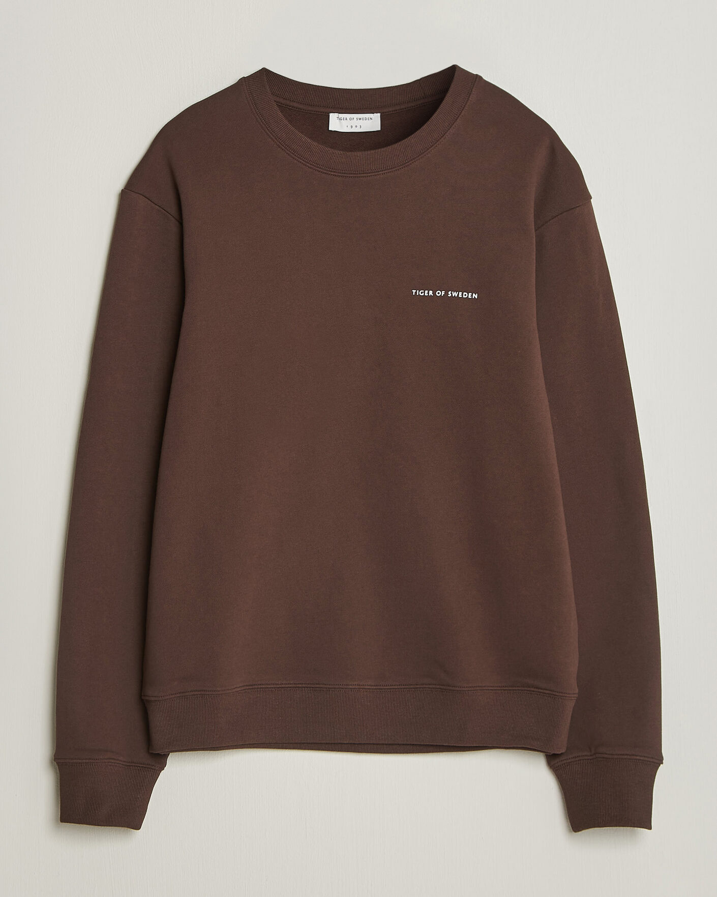 Hombres | Jerséis y prendas de punto | Tiger of Sweden | Emerson Crew Neck Sweatshirt Dark Mahogany