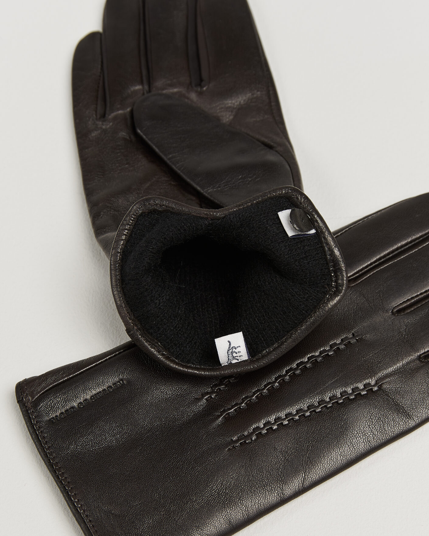 Hombres | Guantes | Tiger of Sweden | Garvin Leather Gloves Espresso
