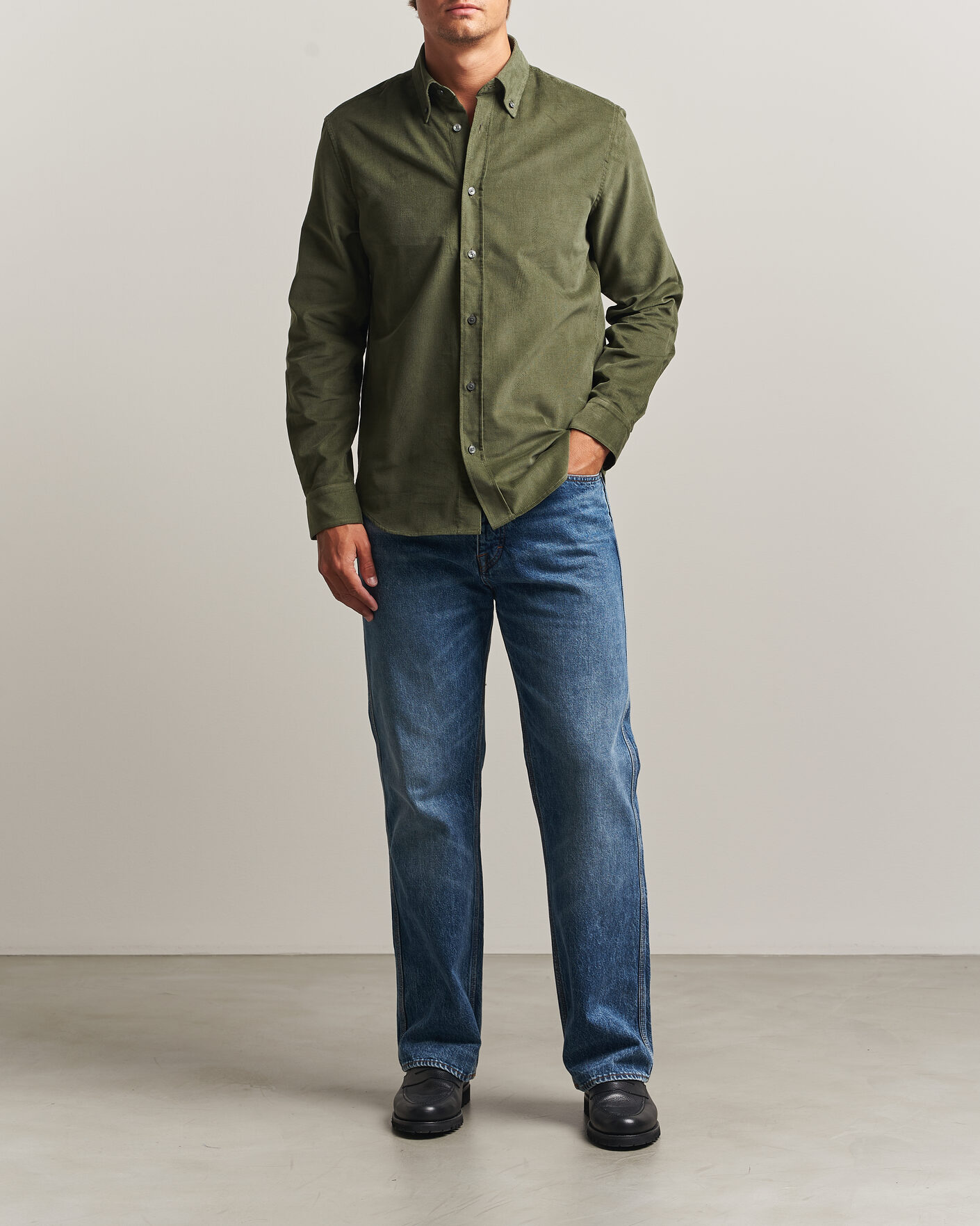 Hombres | Camisas | Tiger of Sweden | Bjorn Corduroy Shirt City Green