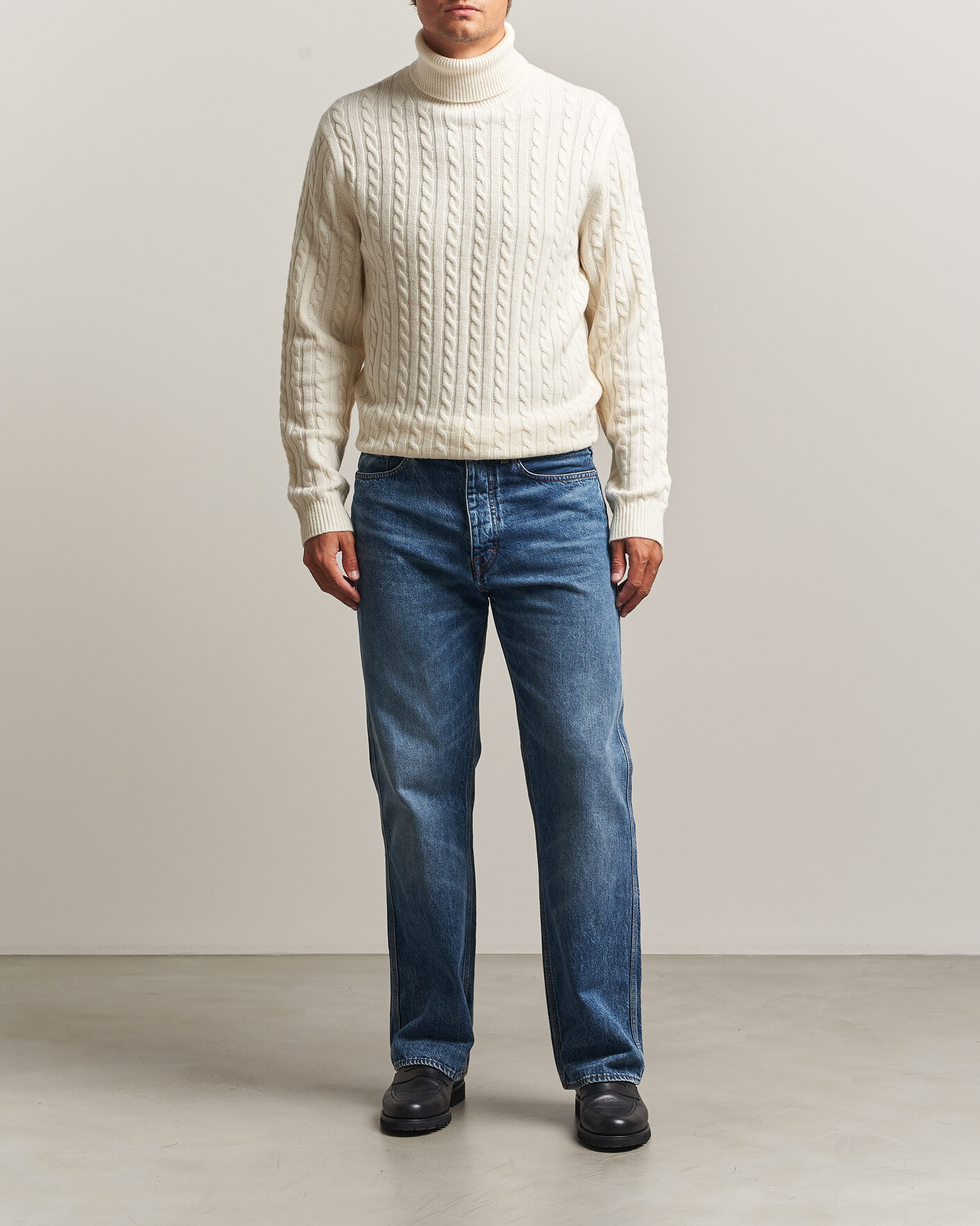 Hombres | Jerséis y prendas de punto | Tiger of Sweden | Wilde Wool/Cashmere Cable Turtleneck Porcelain Cream