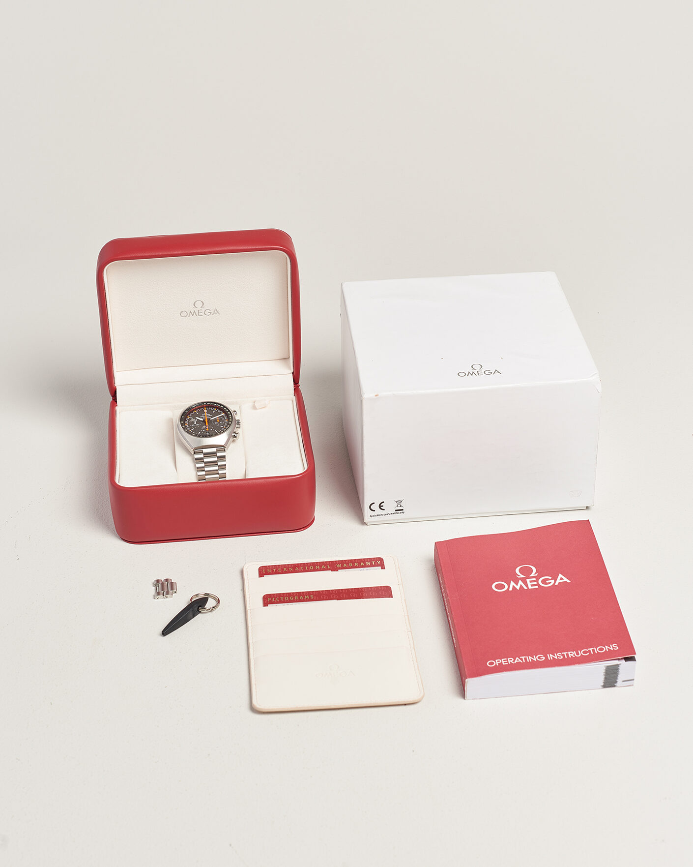 Hombres | Pre-Owned & Vintage Watches | Omega Pre-Owned | Speedmaster Mark II Re Edition 