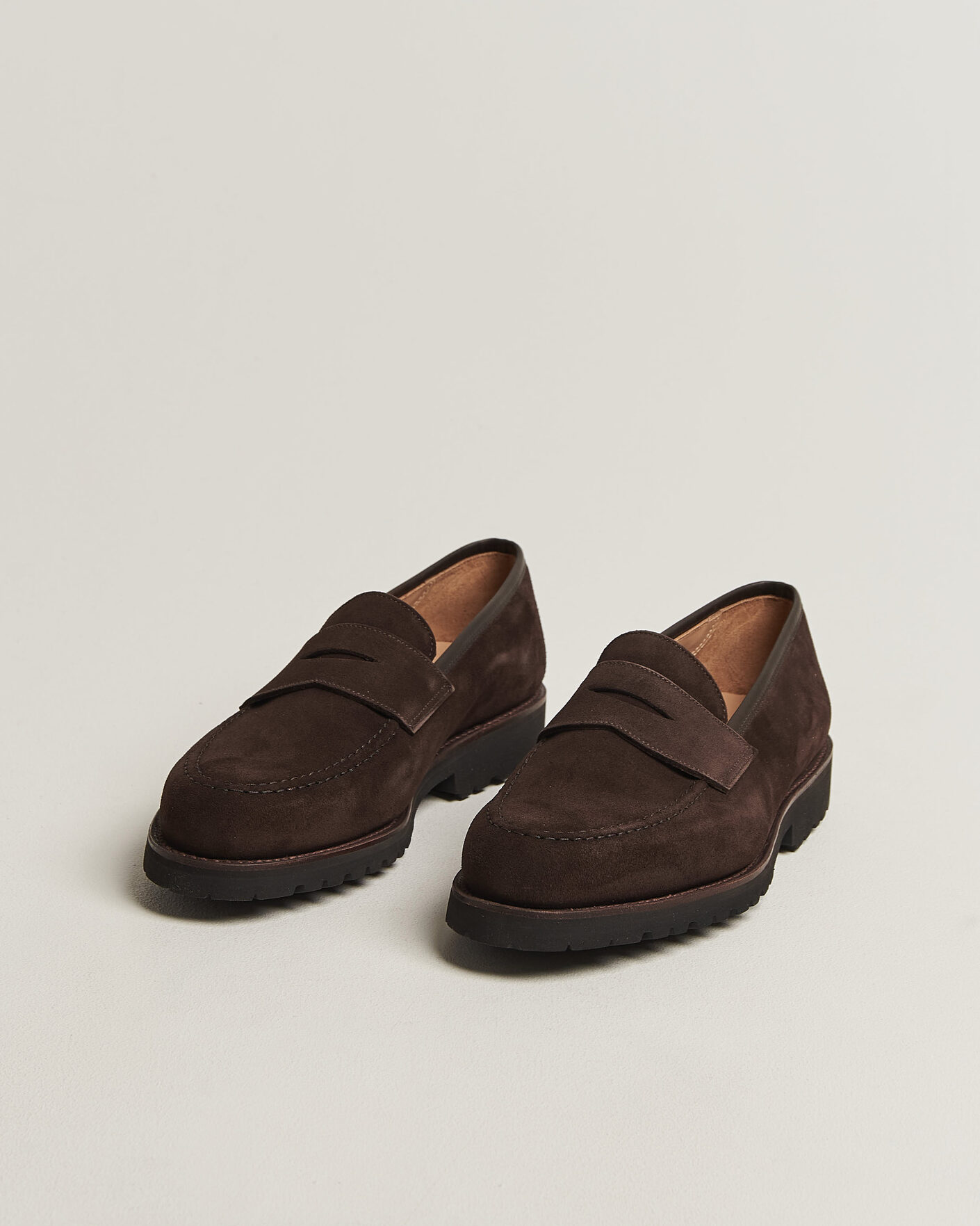 Hombres | Mocasines | Crockett & Jones | Boston 2 VI-Lite Loafer Dark Oak Suede