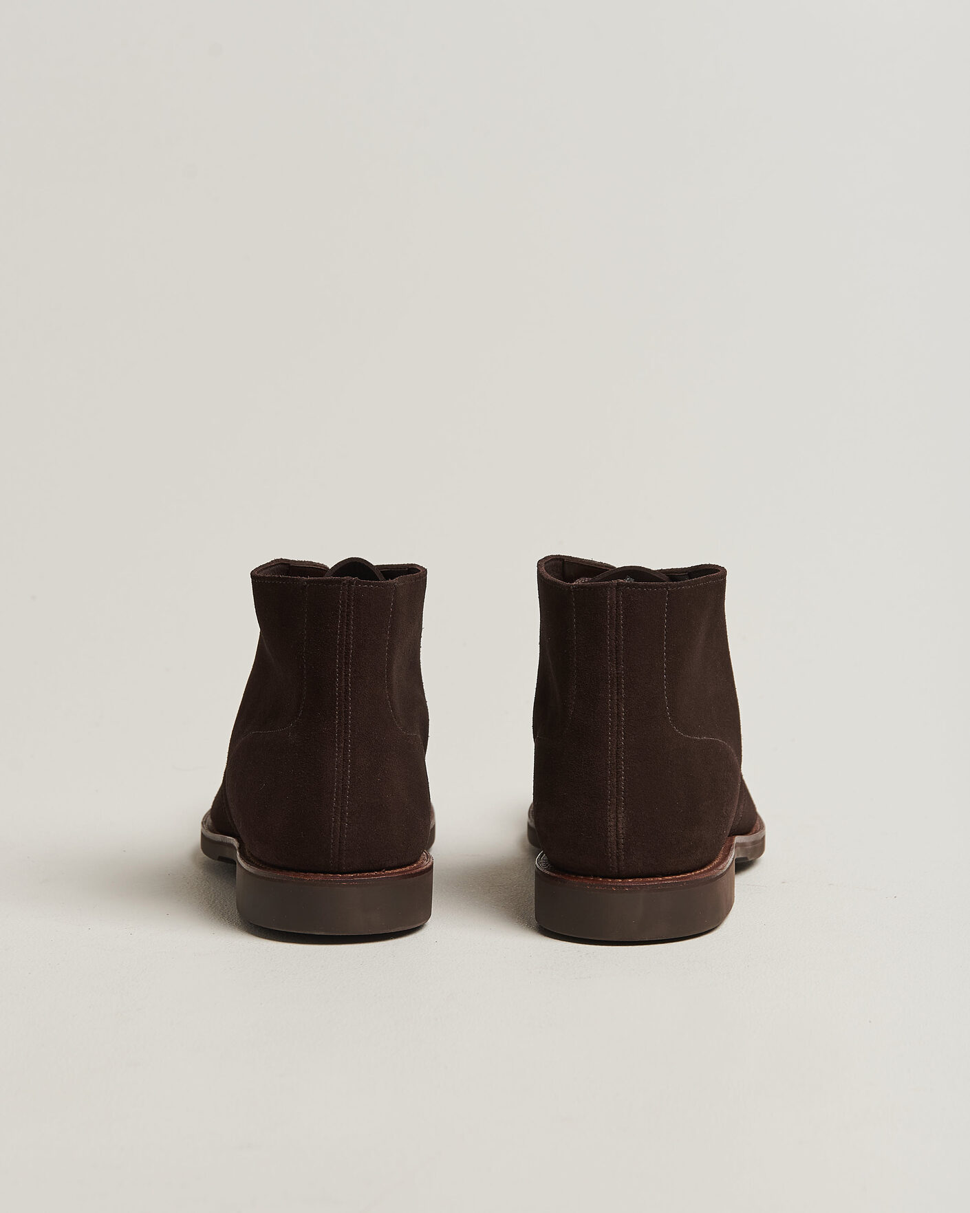 Hombres | Botas | Crockett & Jones | Unlined Chukka 4 Boot Dark Brown Suede