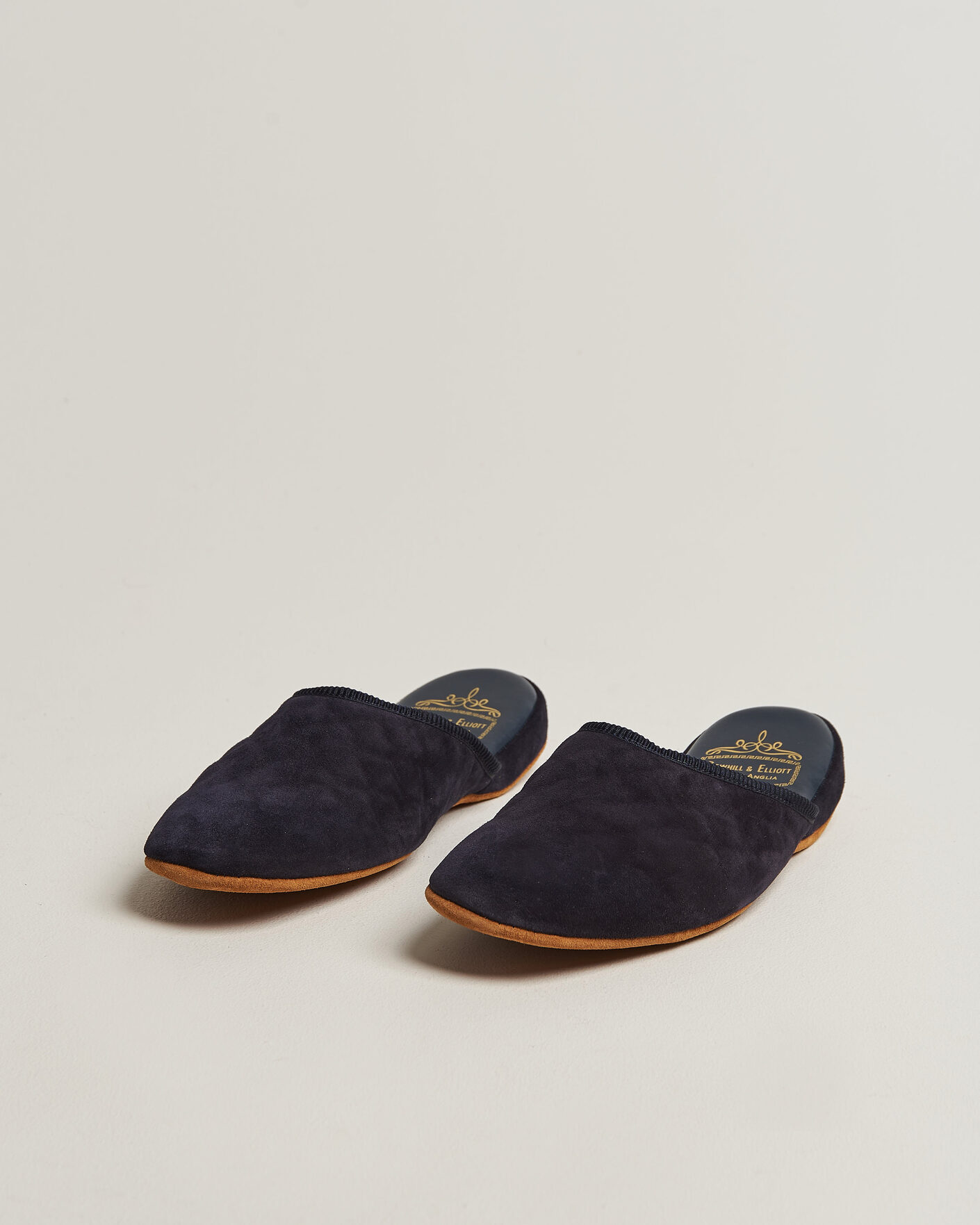 Hombres | Sandalias y chanclas | Bowhill & Elliott | Mule Slipper Quilt Lining Navy Suede