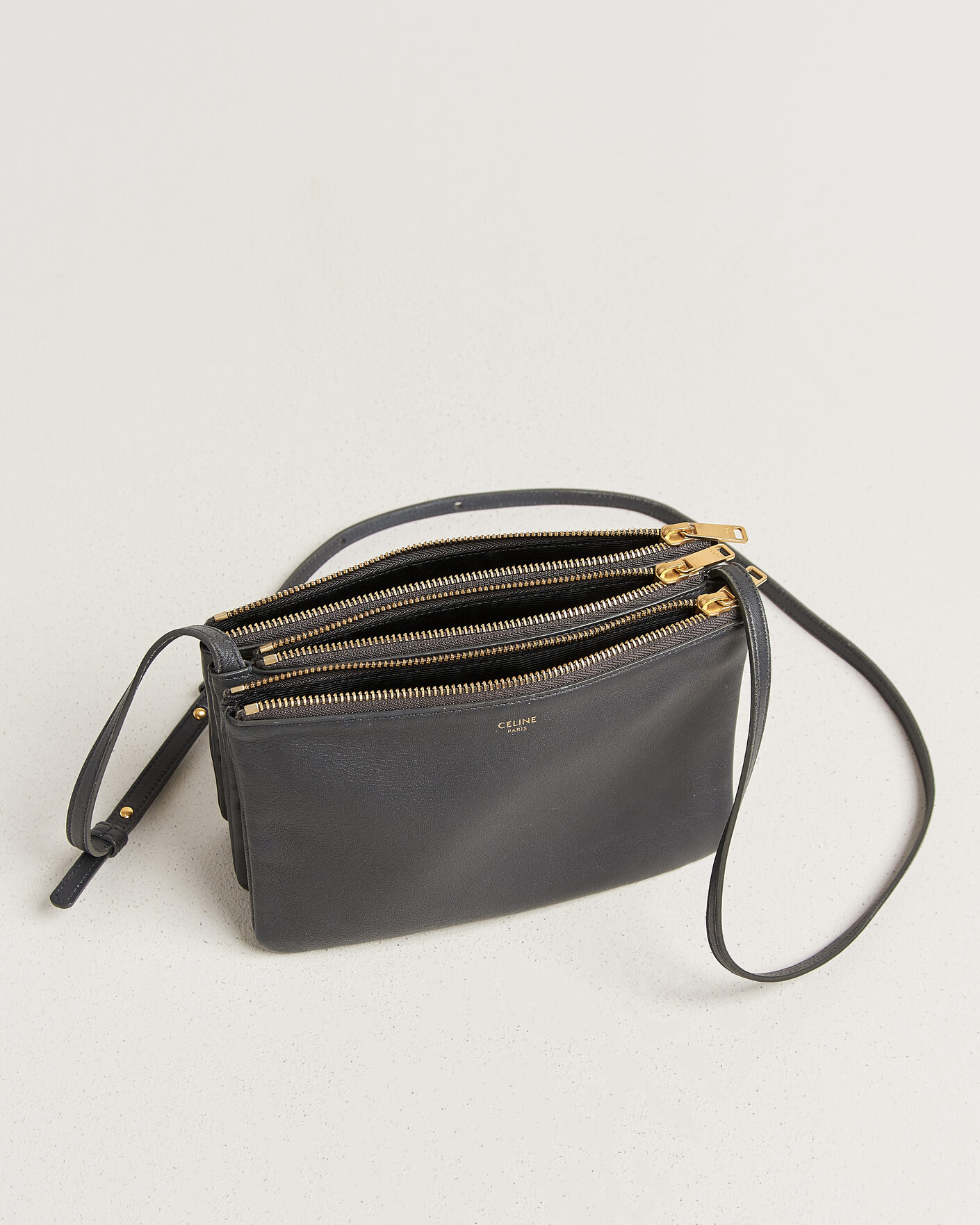 Hombres | Pre-Owned & Vintage Bags | Celine Pre-Owned | Trio Bag Small Grey