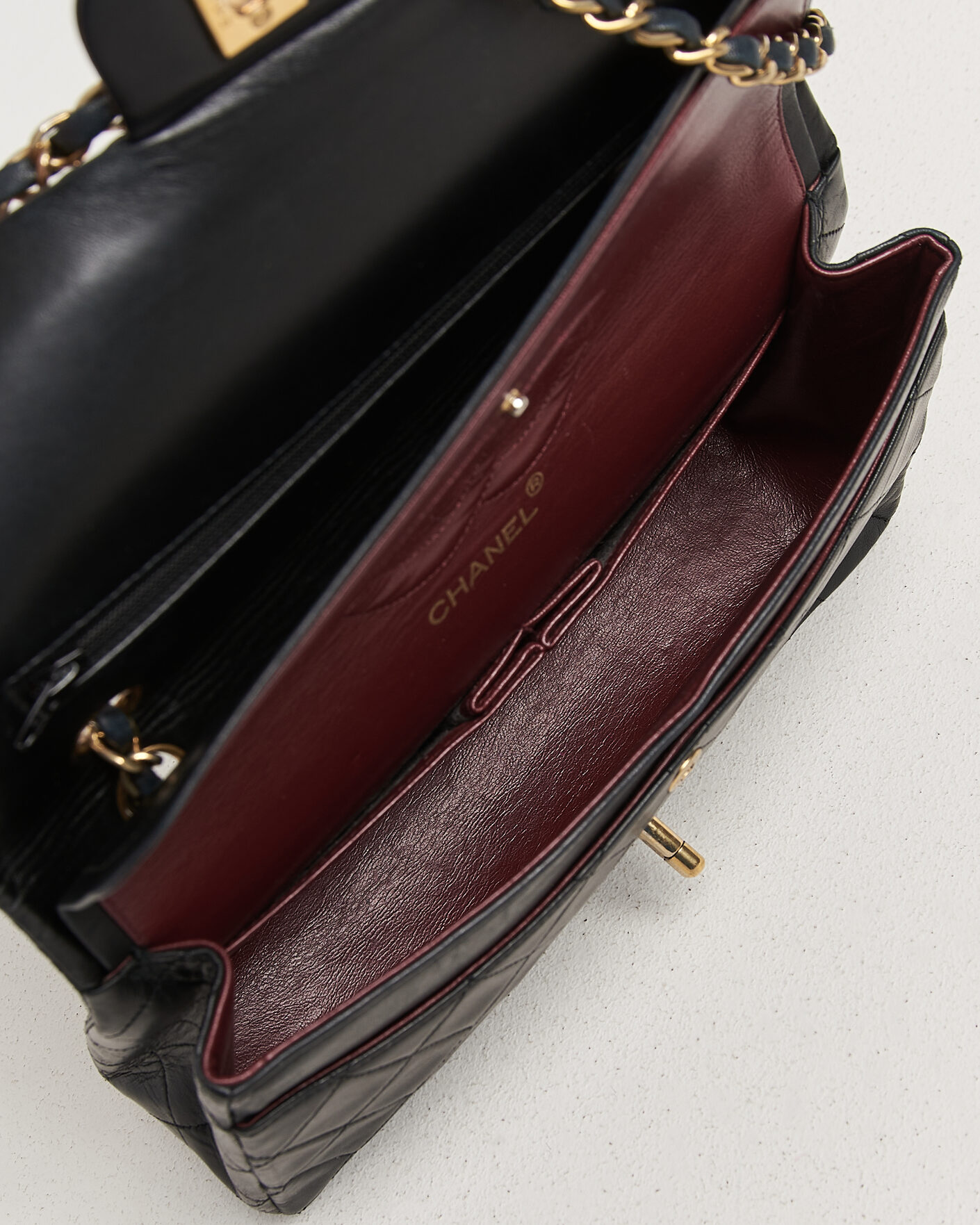 Hombres | Pre-Owned & Vintage Bags | Chanel Pre-Owned | Classic Medium Double Flap Bag Lambskin Black