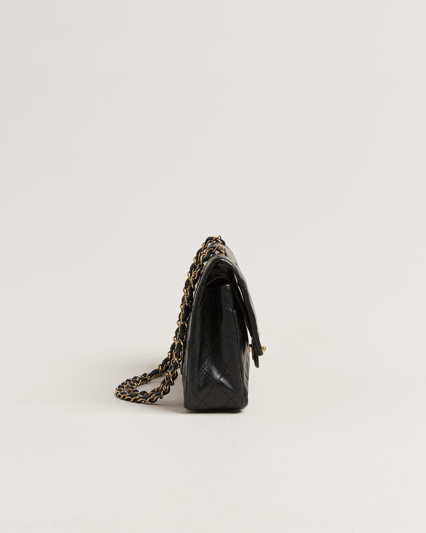 Hombres | Pre-Owned & Vintage Bags | Chanel Pre-Owned | Classic Medium Double Flap Bag Lambskin Black