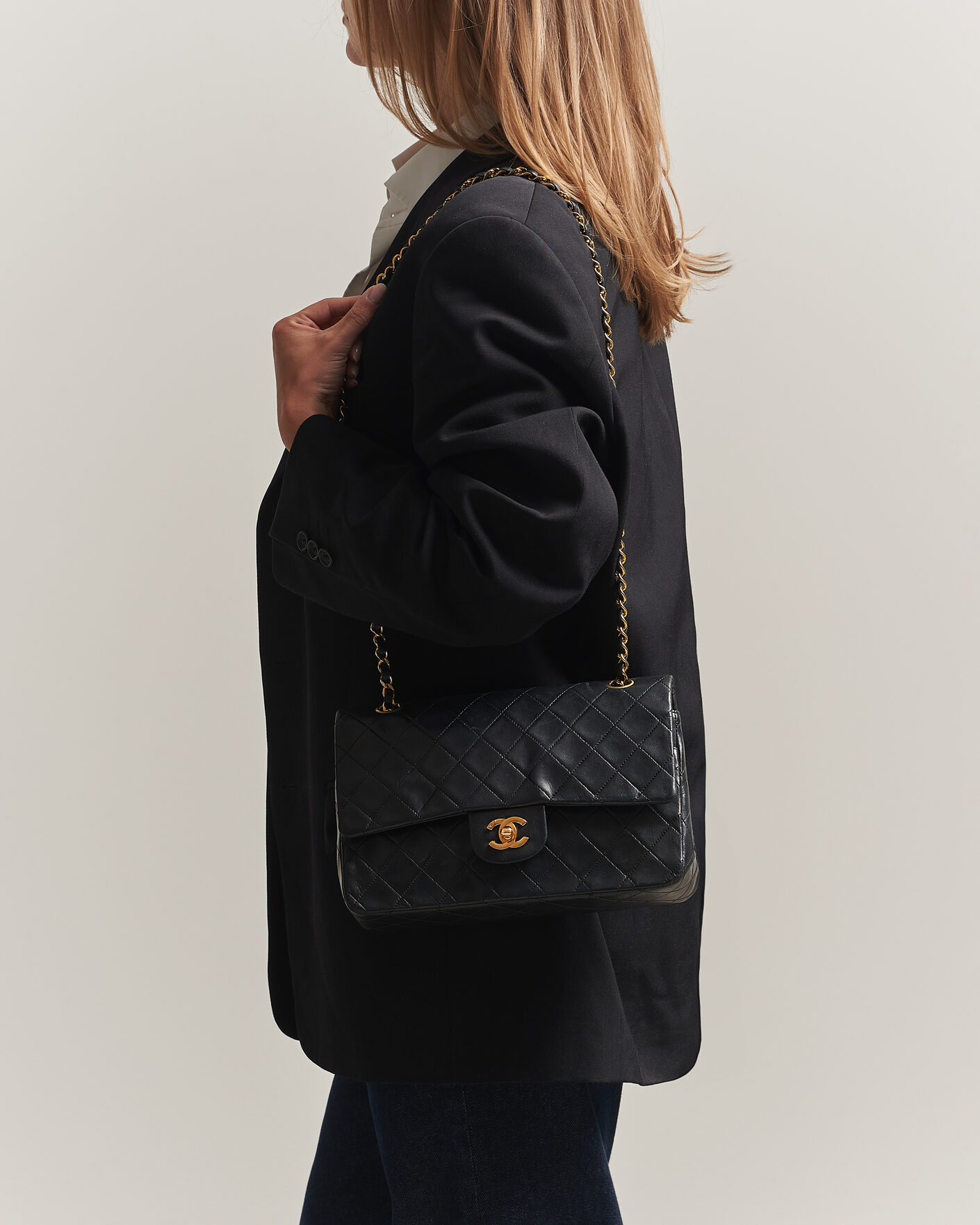 Hombres | Pre-Owned & Vintage Bags | Chanel Pre-Owned | Classic Medium Double Flap Bag Lambskin Black