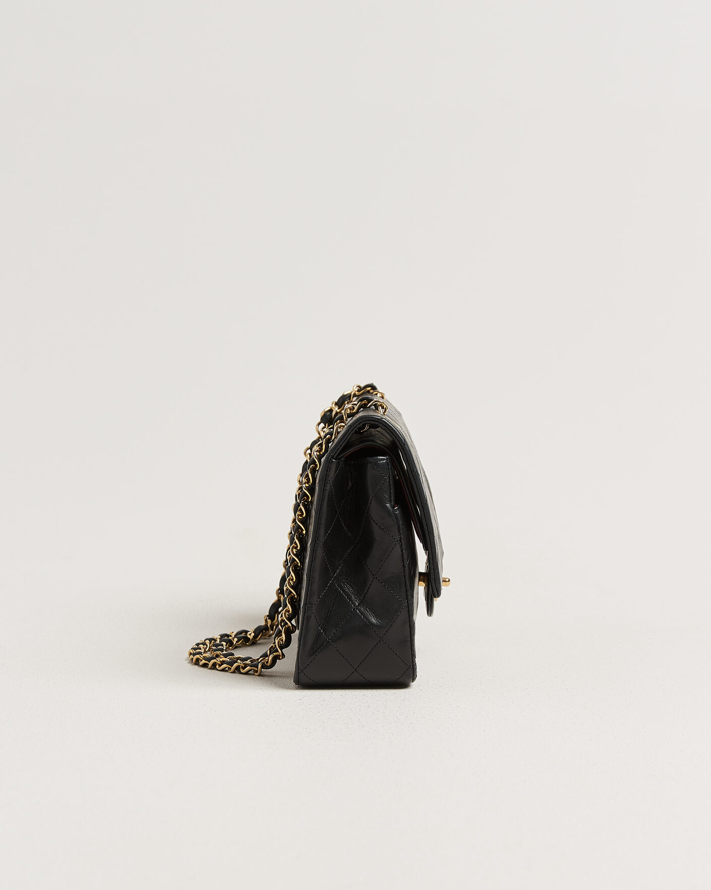 Hombres | Chanel Pre-Owned Classic Medium Double Flap Bag Lambskin Black | Chanel Pre-Owned | Classic Medium Double Flap Bag Lambskin Black