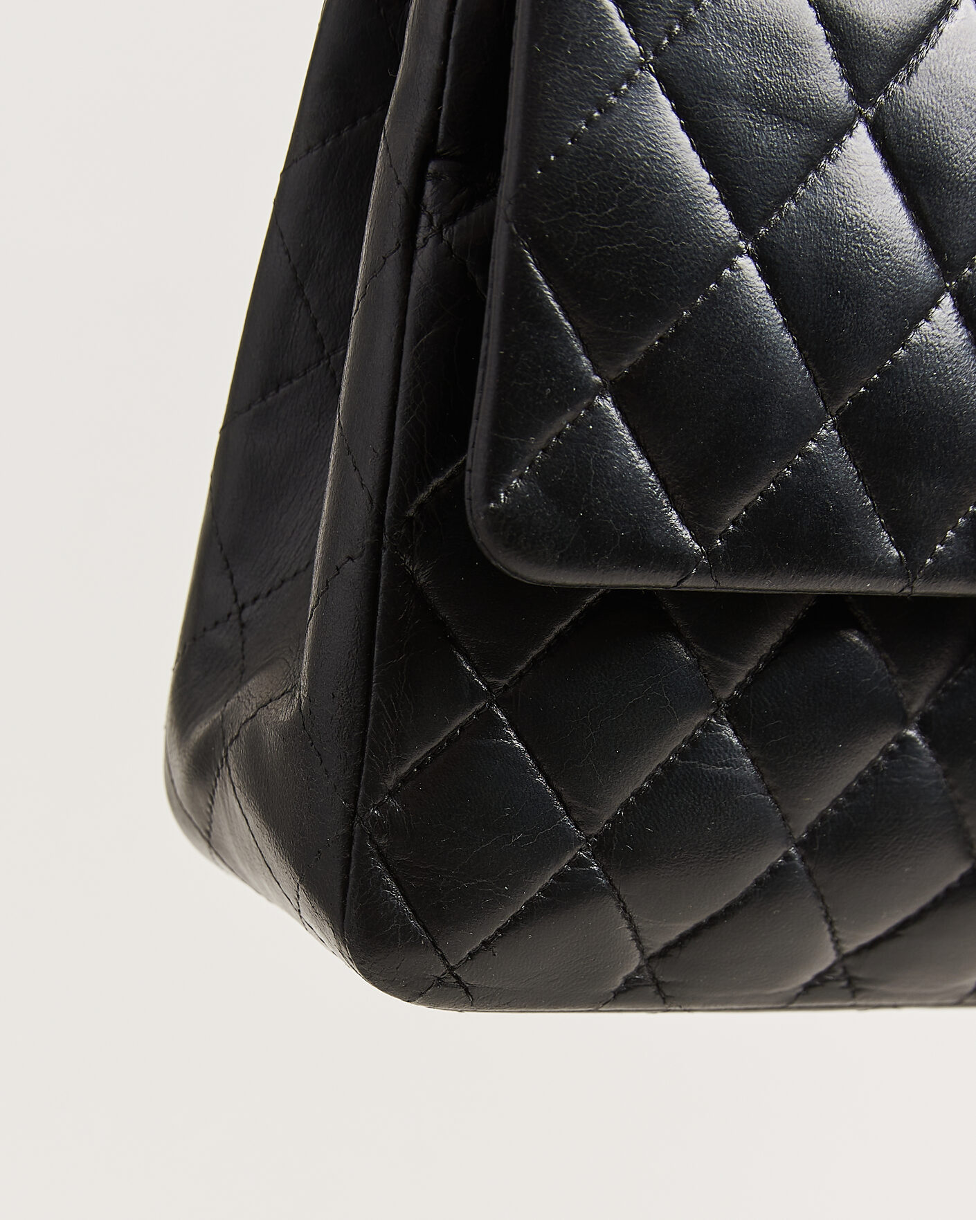 Hombres | Pre-Owned & Vintage Bags | Chanel Pre-Owned | Classic Medium Double Flap Bag Lambskin Black