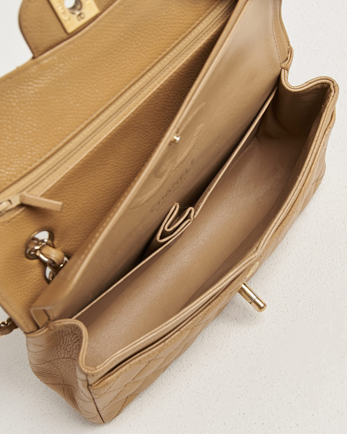 Hombres | Pre-Owned & Vintage Bags | Chanel Pre-Owned | Classic Small Double Flap Bag Caviar Leather Beige