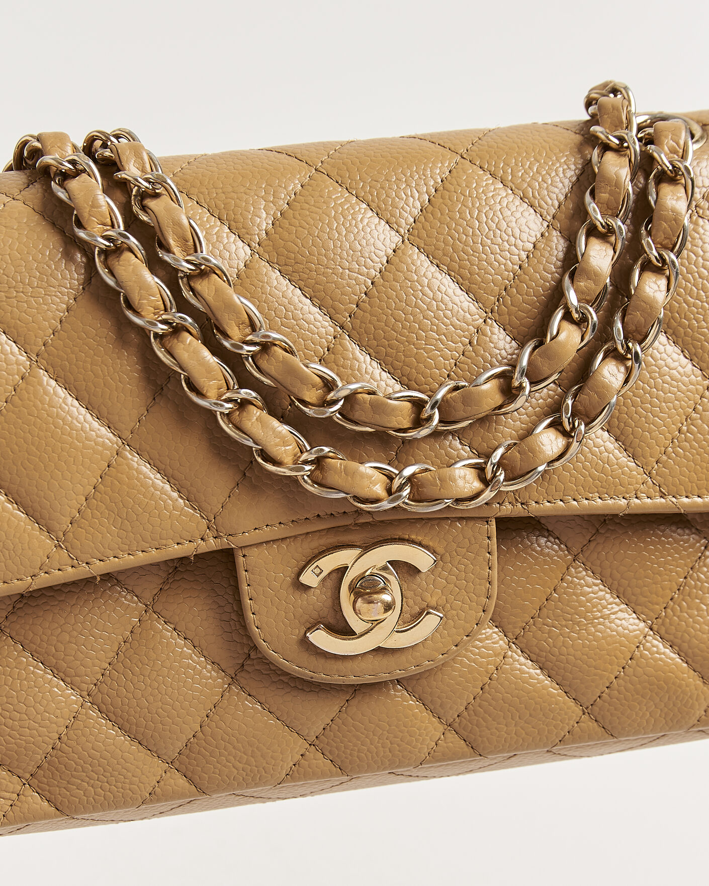 Hombres | Pre-Owned & Vintage Bags | Chanel Pre-Owned | Classic Small Double Flap Bag Caviar Leather Beige