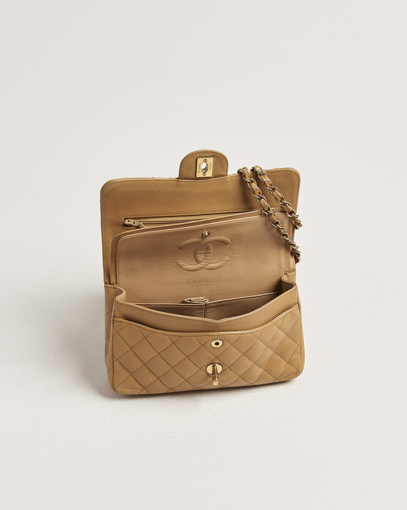Hombres | Pre-Owned & Vintage Bags | Chanel Pre-Owned | Classic Small Double Flap Bag Caviar Leather Beige