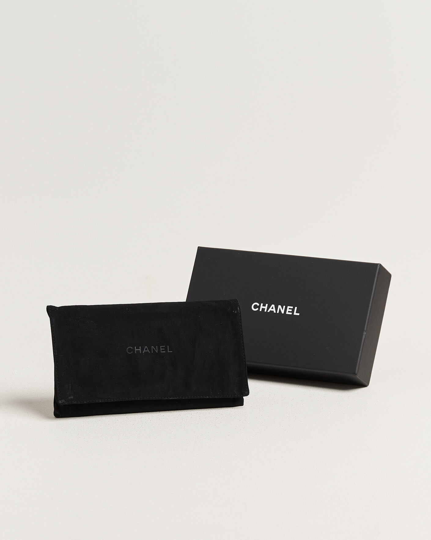 Hombres | Pre-Owned & Vintage Bags | Chanel Pre-Owned | Classic Trifold Flap Wallet Caviar Leather Black