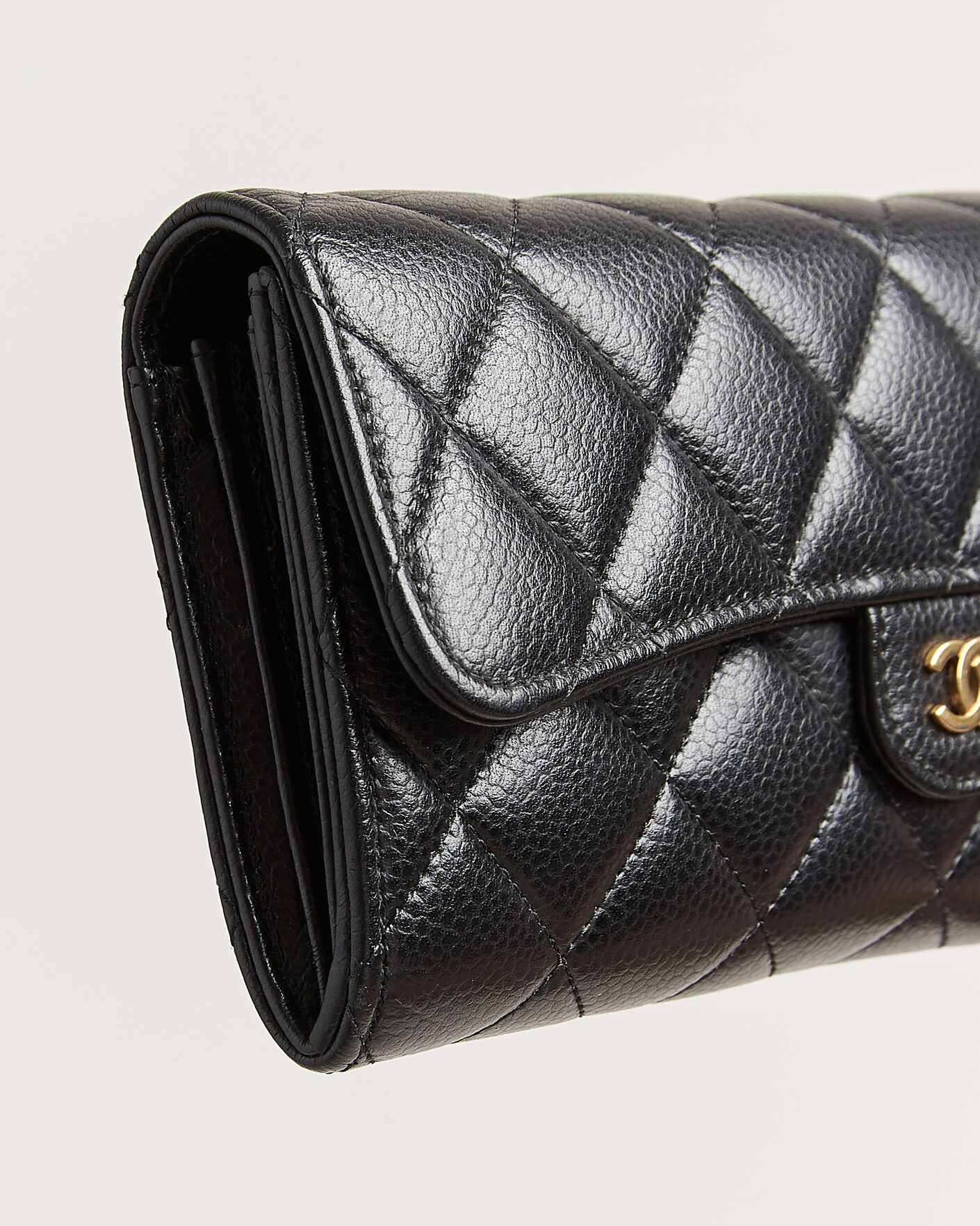 Hombres | Pre-Owned & Vintage Bags | Chanel Pre-Owned | Classic Long Flap Wallet Caviar Leather Black