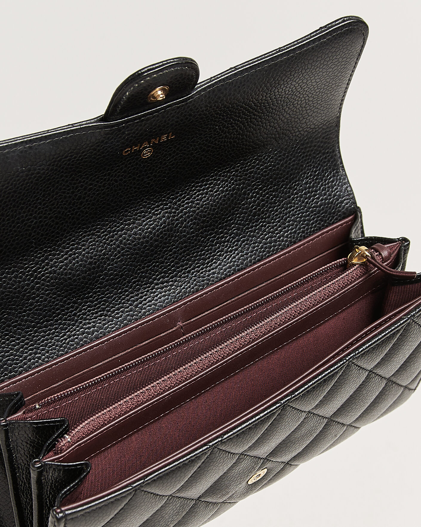 Hombres | Pre-Owned & Vintage Bags | Chanel Pre-Owned | Classic Long Flap Wallet Caviar Leather Black