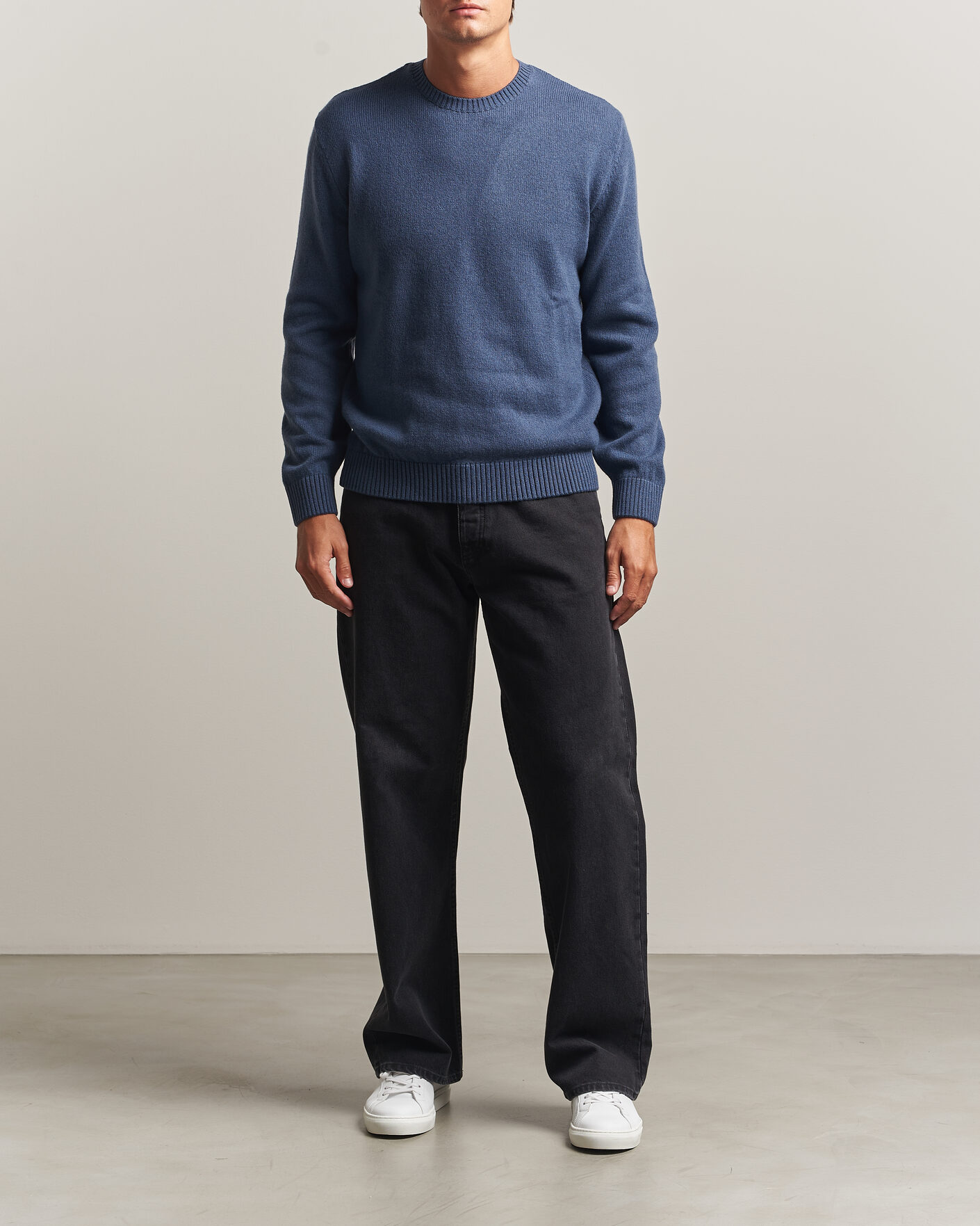 Hombres | Jerséis y prendas de punto | Colorful Standard | Classic Merino Wool Crew Neck Petrol Blue