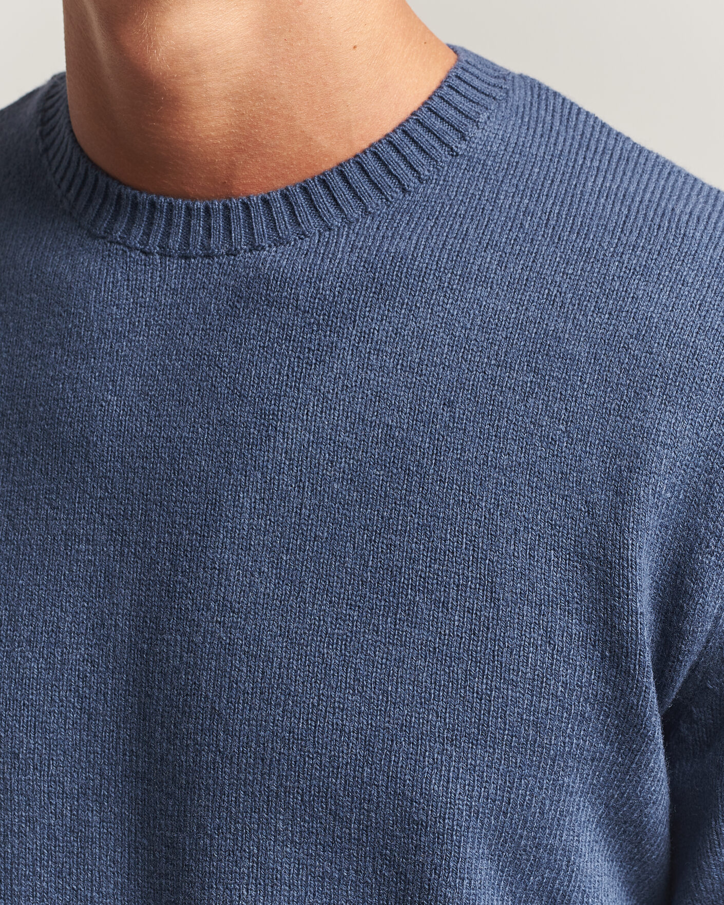 Hombres | Jerséis y prendas de punto | Colorful Standard | Classic Merino Wool Crew Neck Petrol Blue