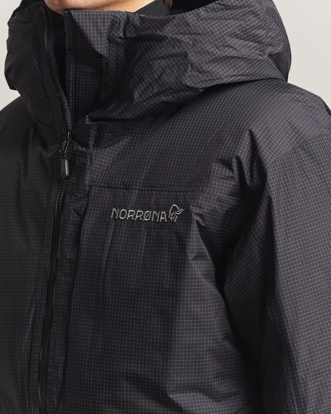 Hombres | Abrigos y chaquetas | Norrøna | Trollveggen dri2 Down 800 Zip Hood Caviar Black