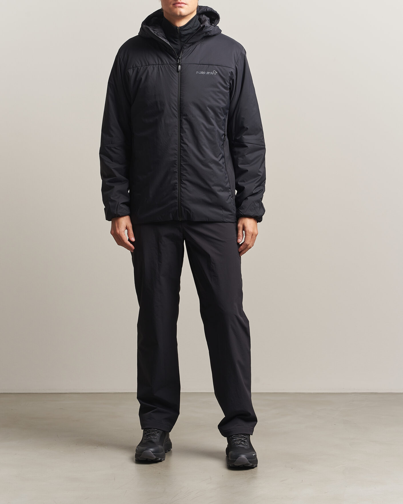 Hombres | Abrigos y chaquetas | Norrøna | Femund Thermo Zip Hood Caviar Black