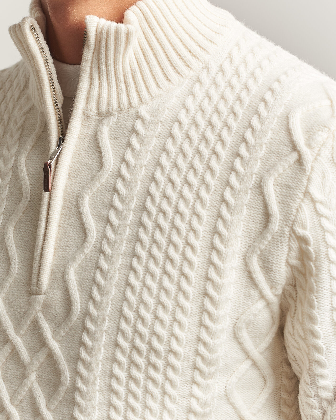 Hombres | Jerséis y prendas de punto | Gant | Wool Cable Knitted Half Zip Cream