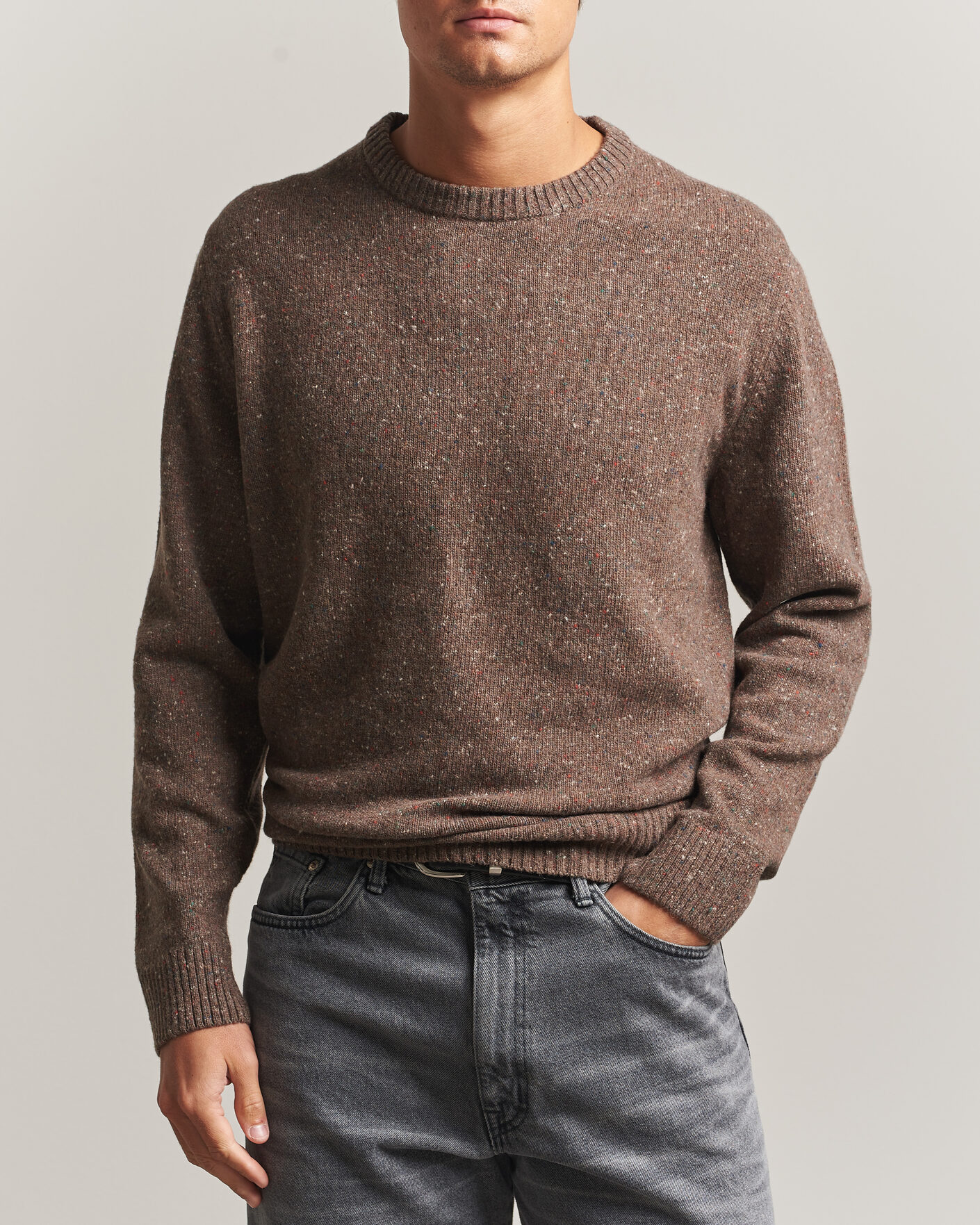 Hombres | Jerséis y prendas de punto | Gant | Neps Wool Crew Neck Sweater Faded Taupe