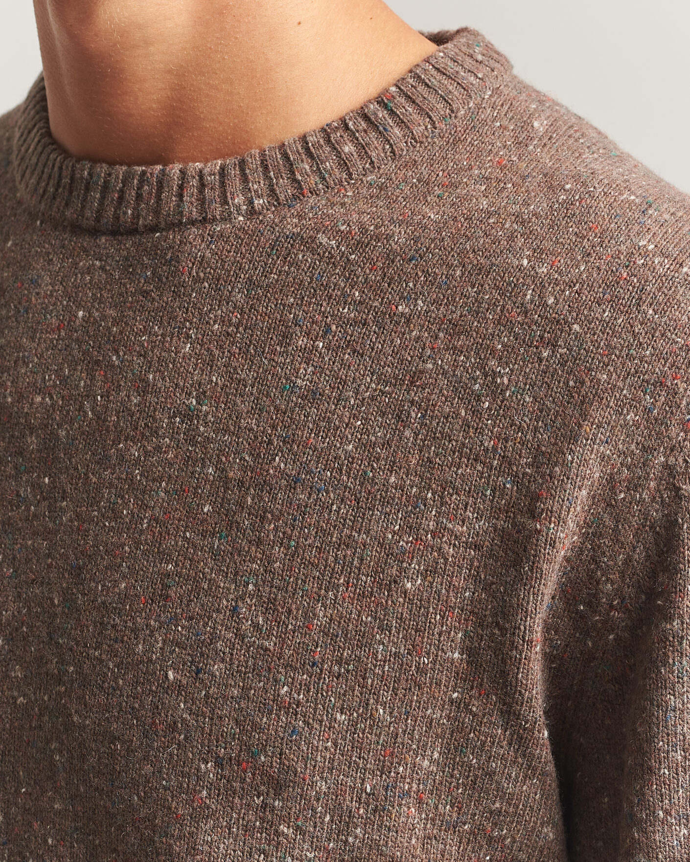 Hombres | Jerséis y prendas de punto | Gant | Neps Wool Crew Neck Sweater Faded Taupe