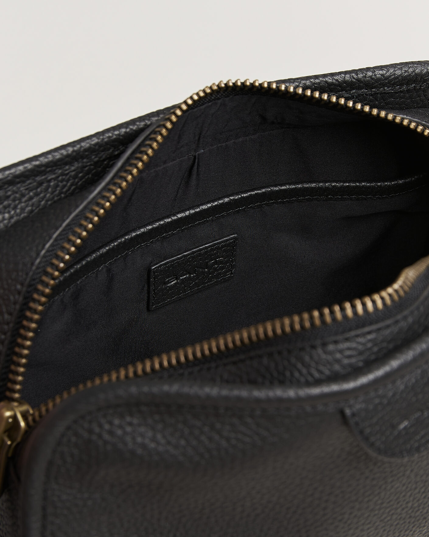 Hombres | Bolsos | Gant | Grained Leather Wash Bag Black