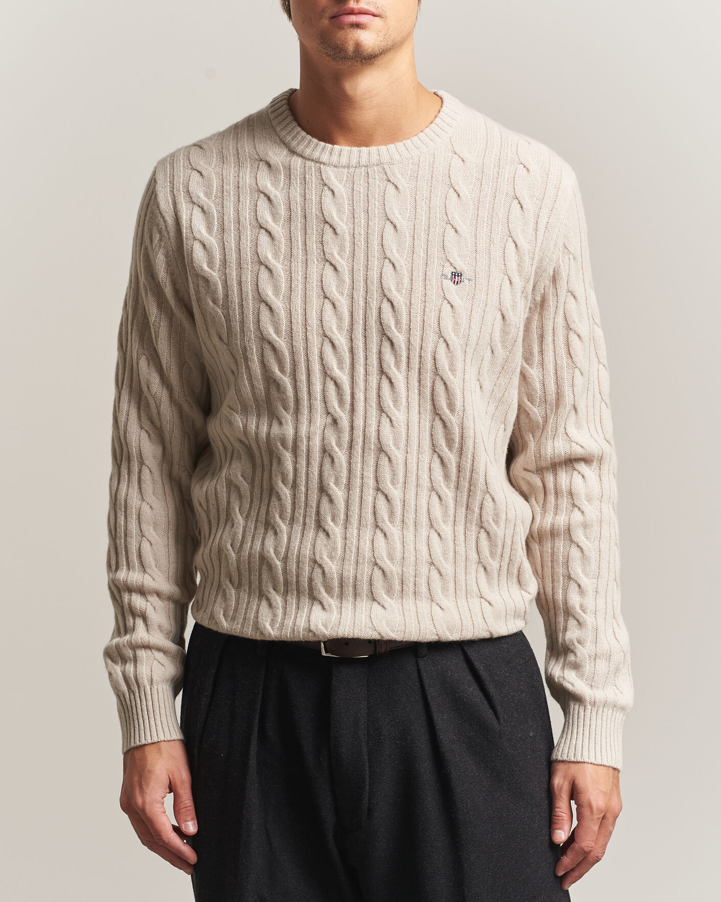 Hombres | Jerséis y prendas de punto | Gant | Lambswool Cable Crew Neck Clay Beige