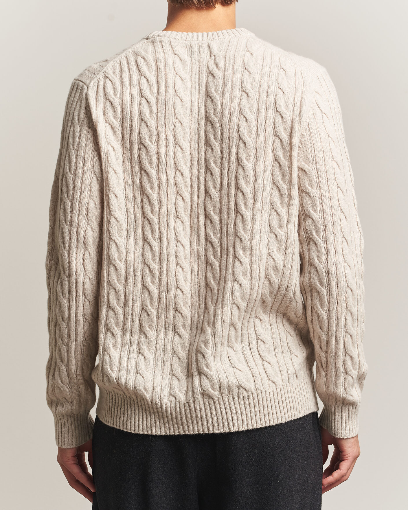 Hombres | Jerséis y prendas de punto | Gant | Lambswool Cable Crew Neck Clay Beige