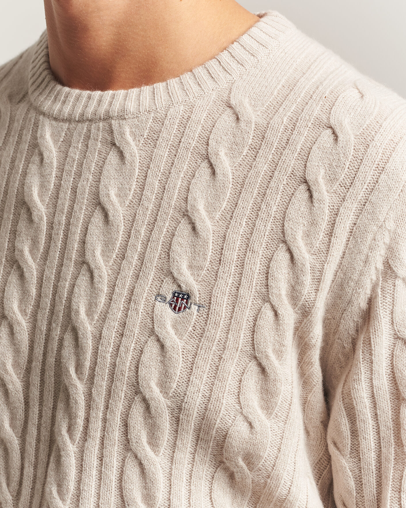 Hombres | Jerséis y prendas de punto | Gant | Lambswool Cable Crew Neck Clay Beige