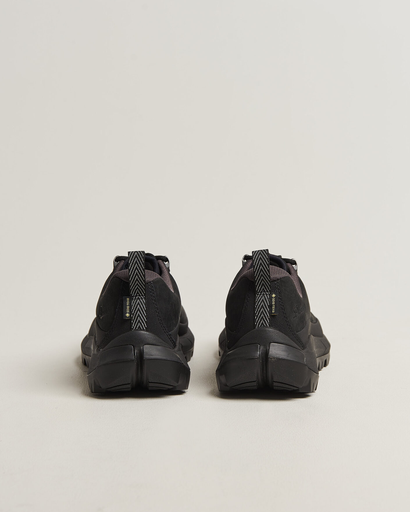 Hombres | Zapatillas de senderismo | Danner | MTN45 Nubuck GORE-TEX Trail Shoe Black