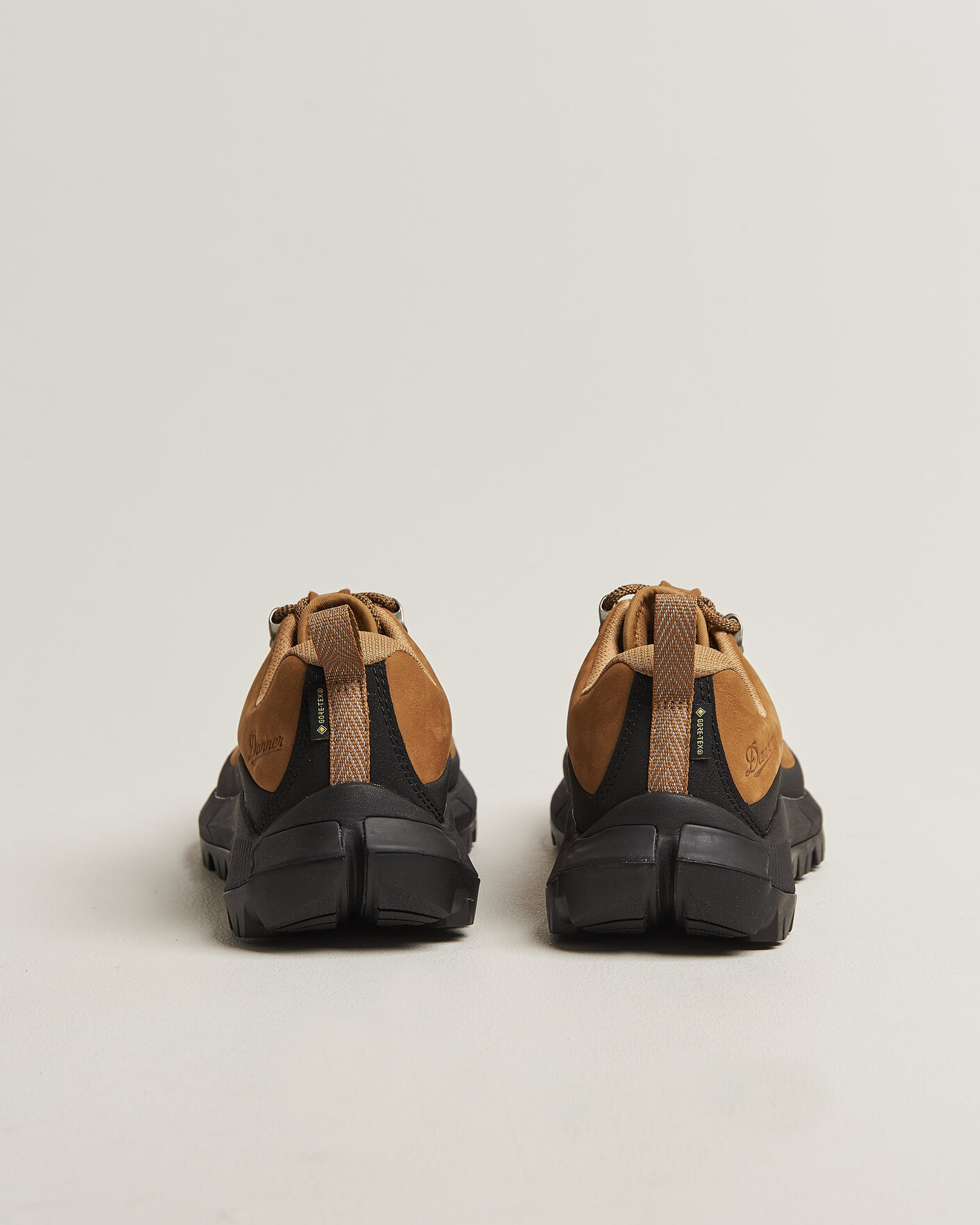Hombres | Zapatillas de senderismo | Danner | MTN45 Nubuck GORE-TEX Trail Shoe Brown