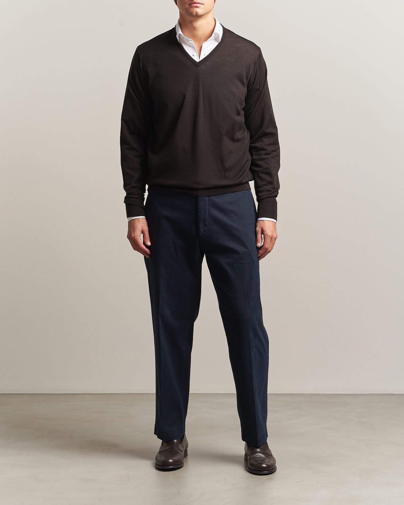 Hombres | Jerséis y prendas de punto | John Smedley | Bobby Extra Fine Merino V-Neck Pullover Faulkner Brown