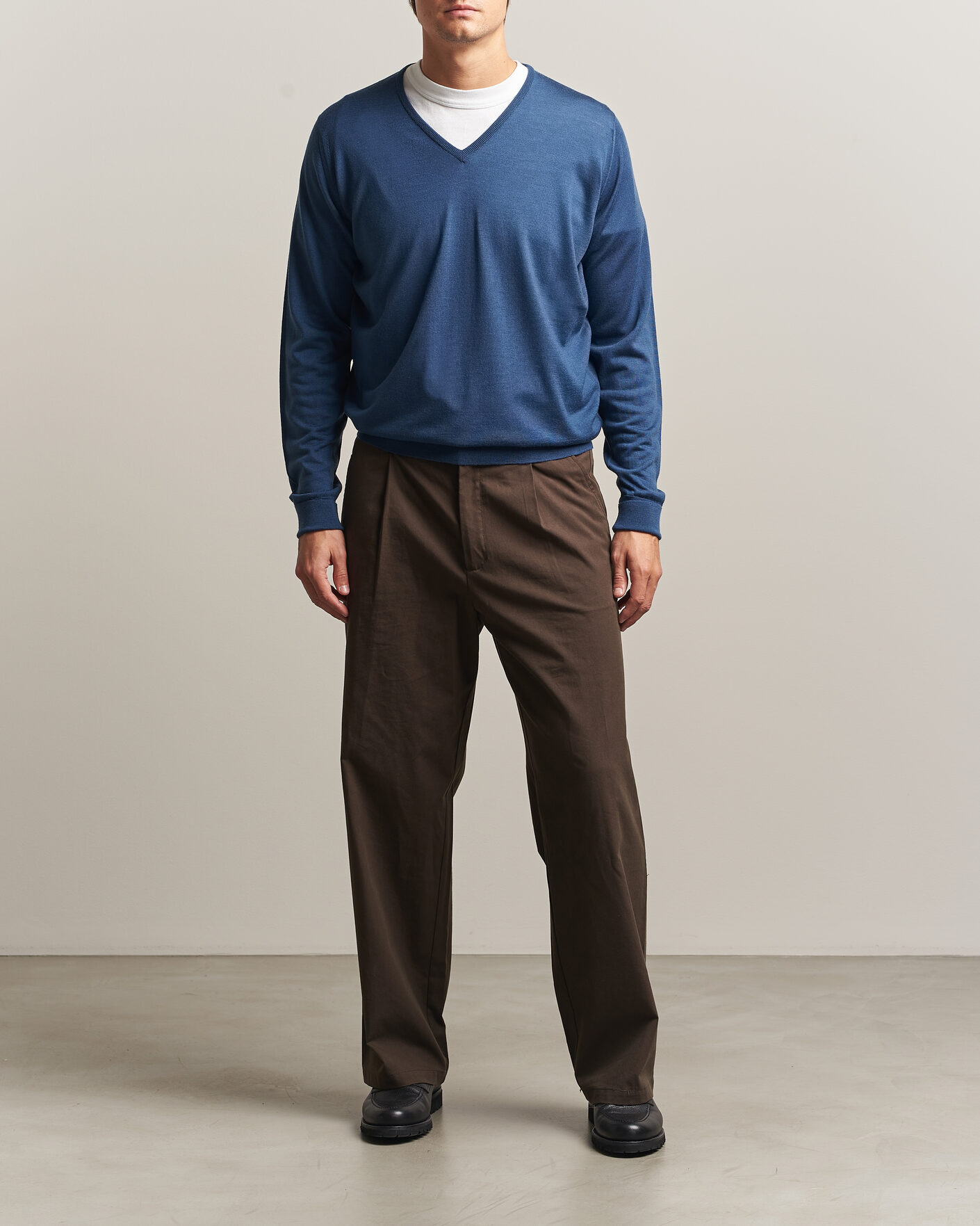 Hombres | Jerséis y prendas de punto | John Smedley | Bobby Extra Fine Merino V-Neck Pullover Teal Firth