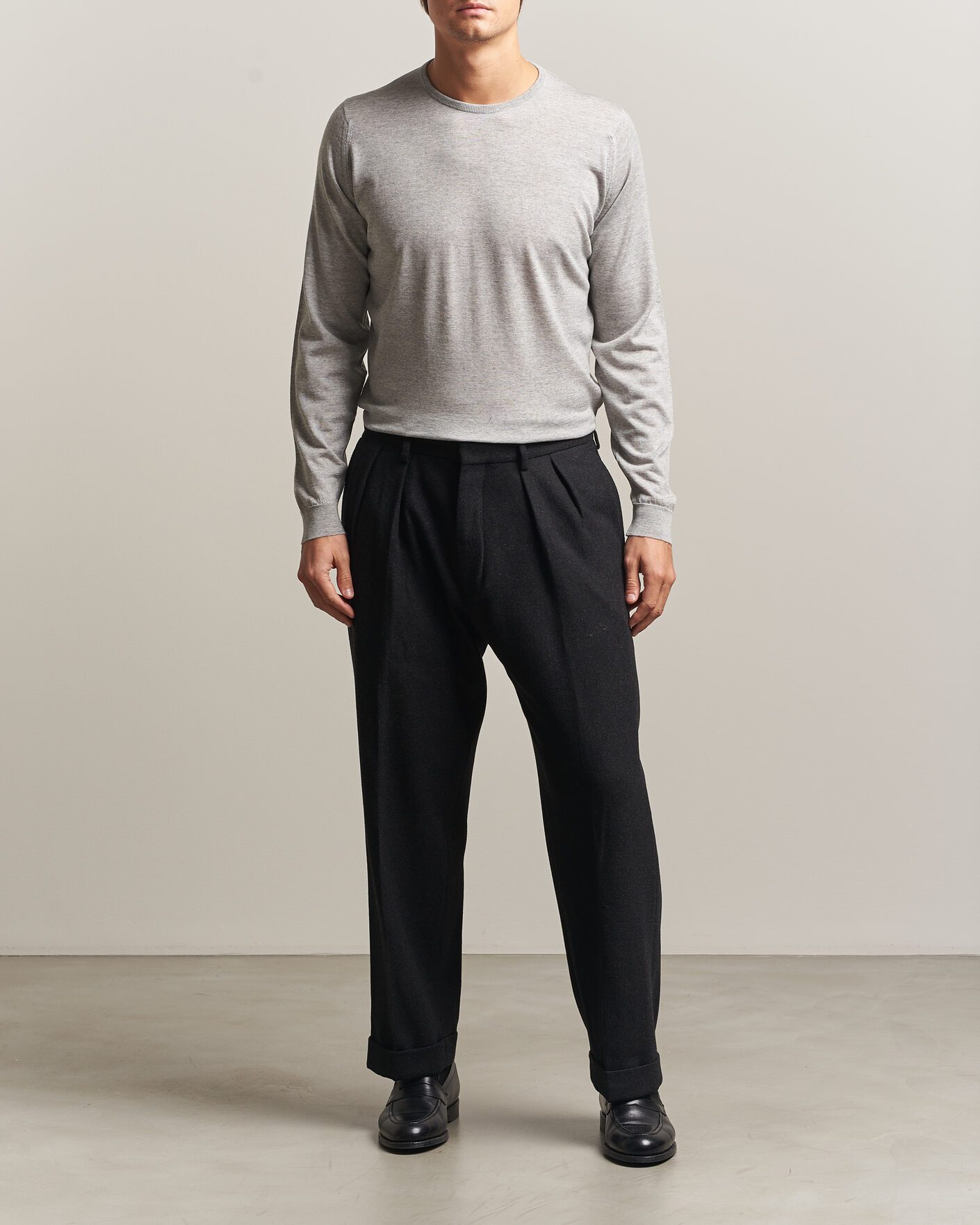 Hombres | Jerséis y prendas de punto | John Smedley | Lundy Extra Fine Merino Crew Neck Nimbus Grey