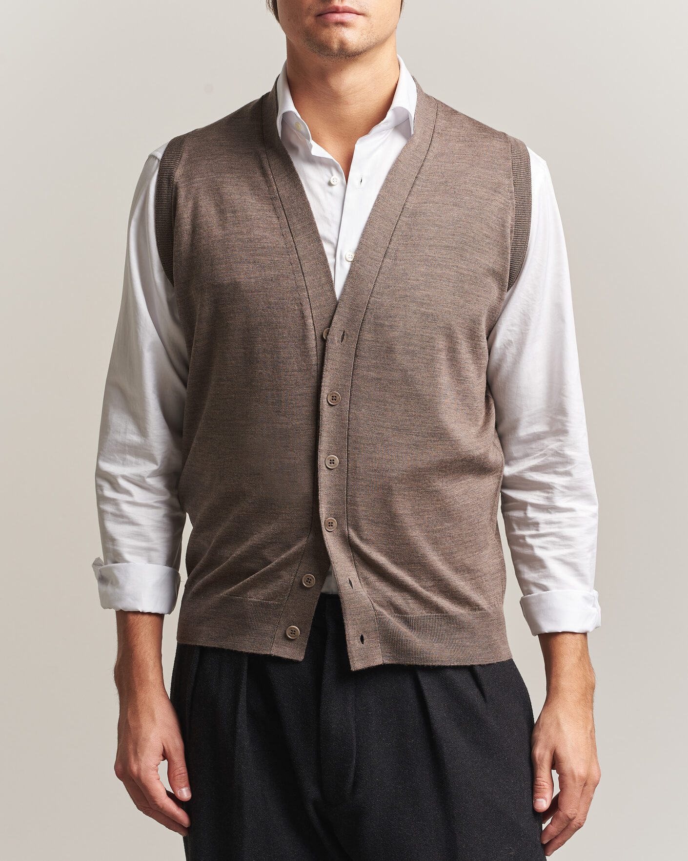 Hombres | Jerséis y prendas de punto | John Smedley | Bolton Extra Fine Merino Waistcoat Mushroom Brown
