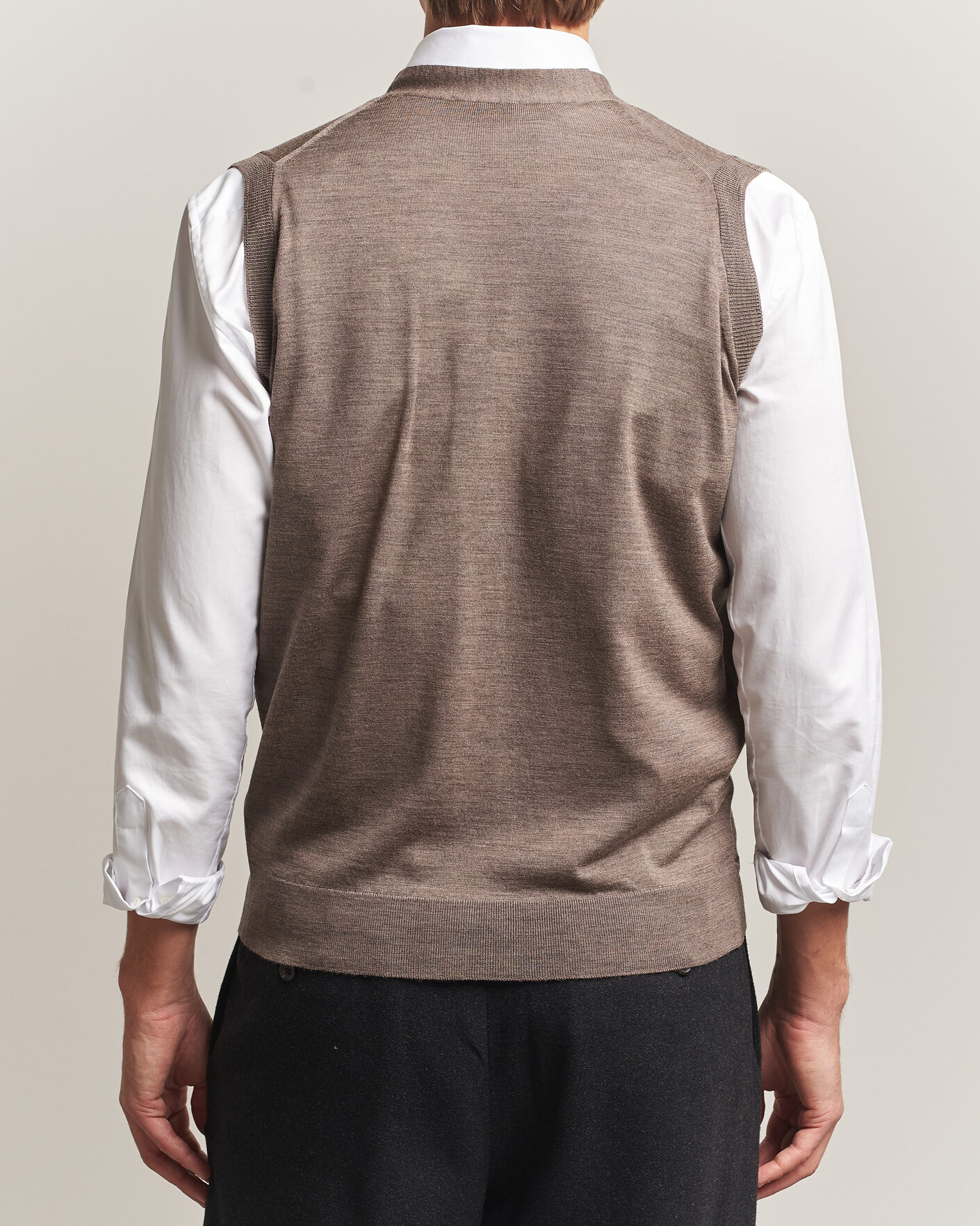 Hombres | Jerséis y prendas de punto | John Smedley | Bolton Extra Fine Merino Waistcoat Mushroom Brown