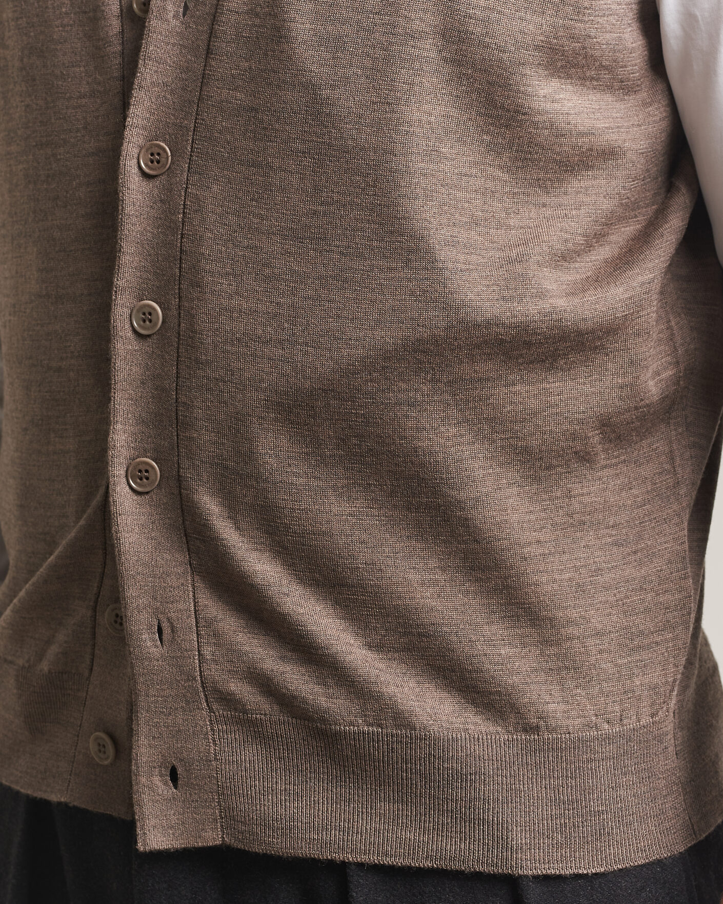 Hombres | Jerséis y prendas de punto | John Smedley | Bolton Extra Fine Merino Waistcoat Mushroom Brown