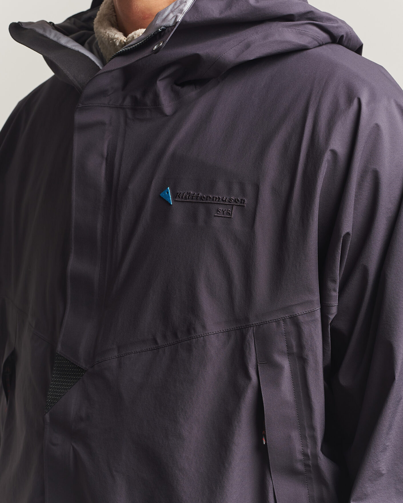 Hombres | Abrigos y chaquetas | Klättermusen | Syr Hood Parka Raven