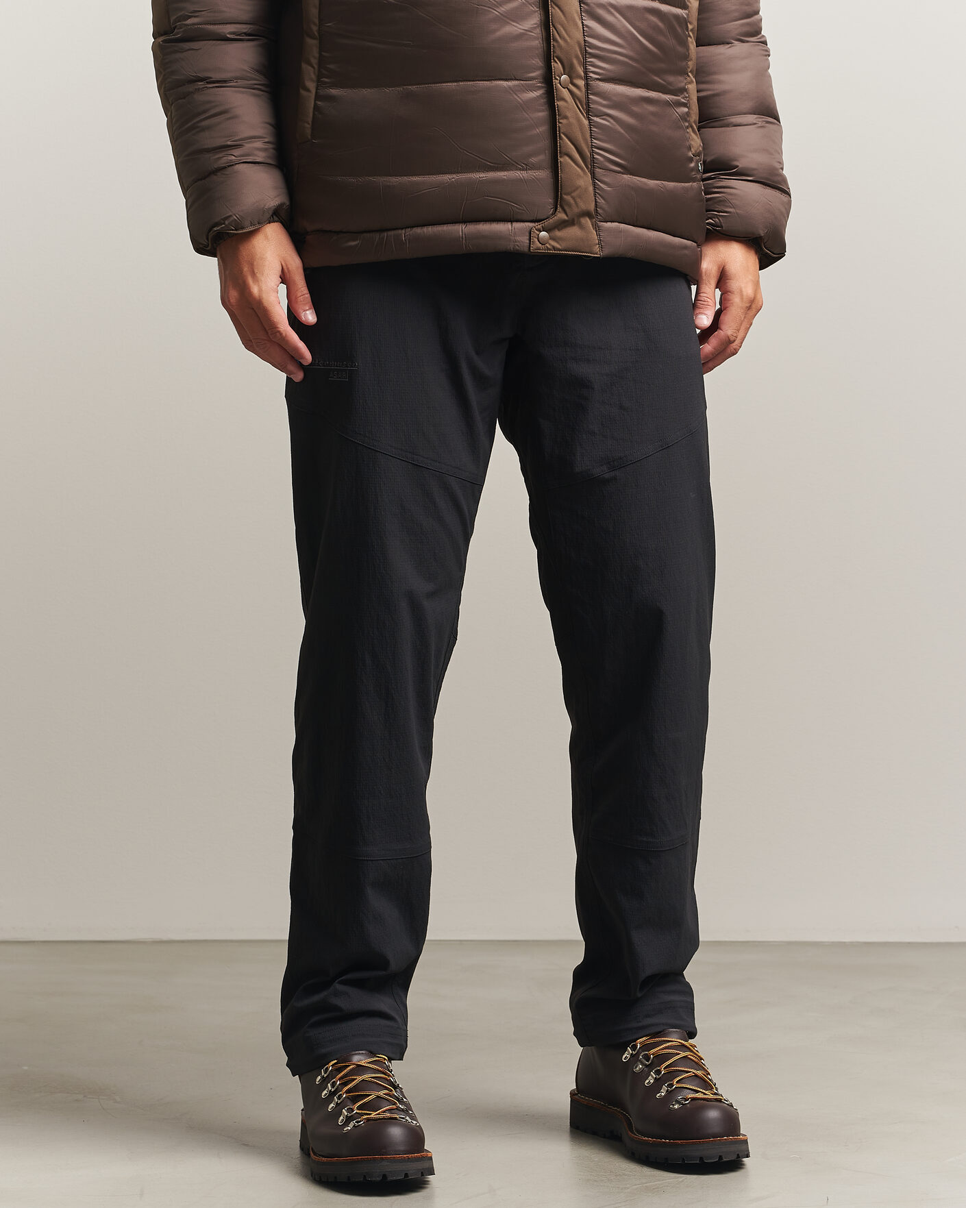 Hombres | Pantalones | Klättermusen | Asar Function Stretch Pants Black